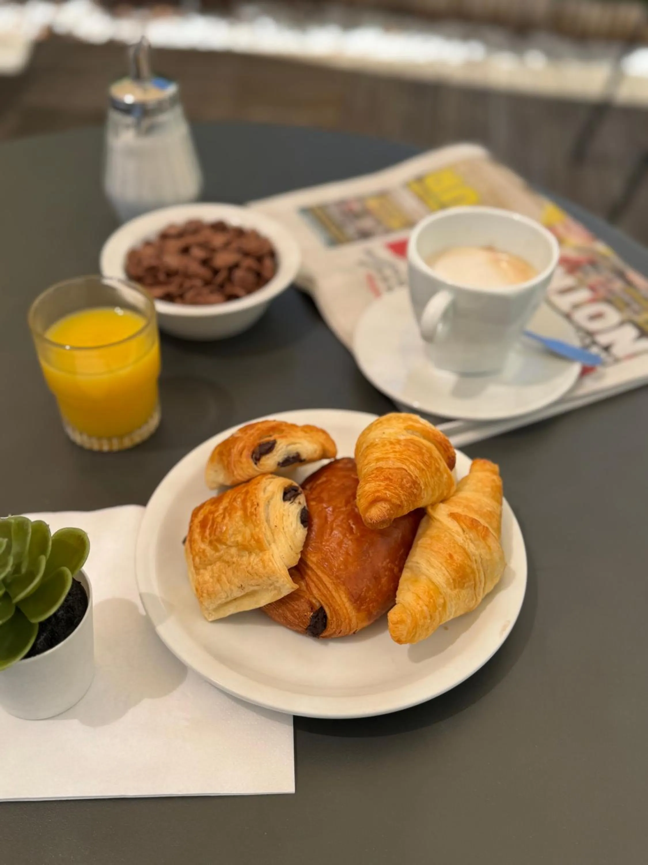 Food and drinks in Ibis Budget Montpellier Nord Euromédecine