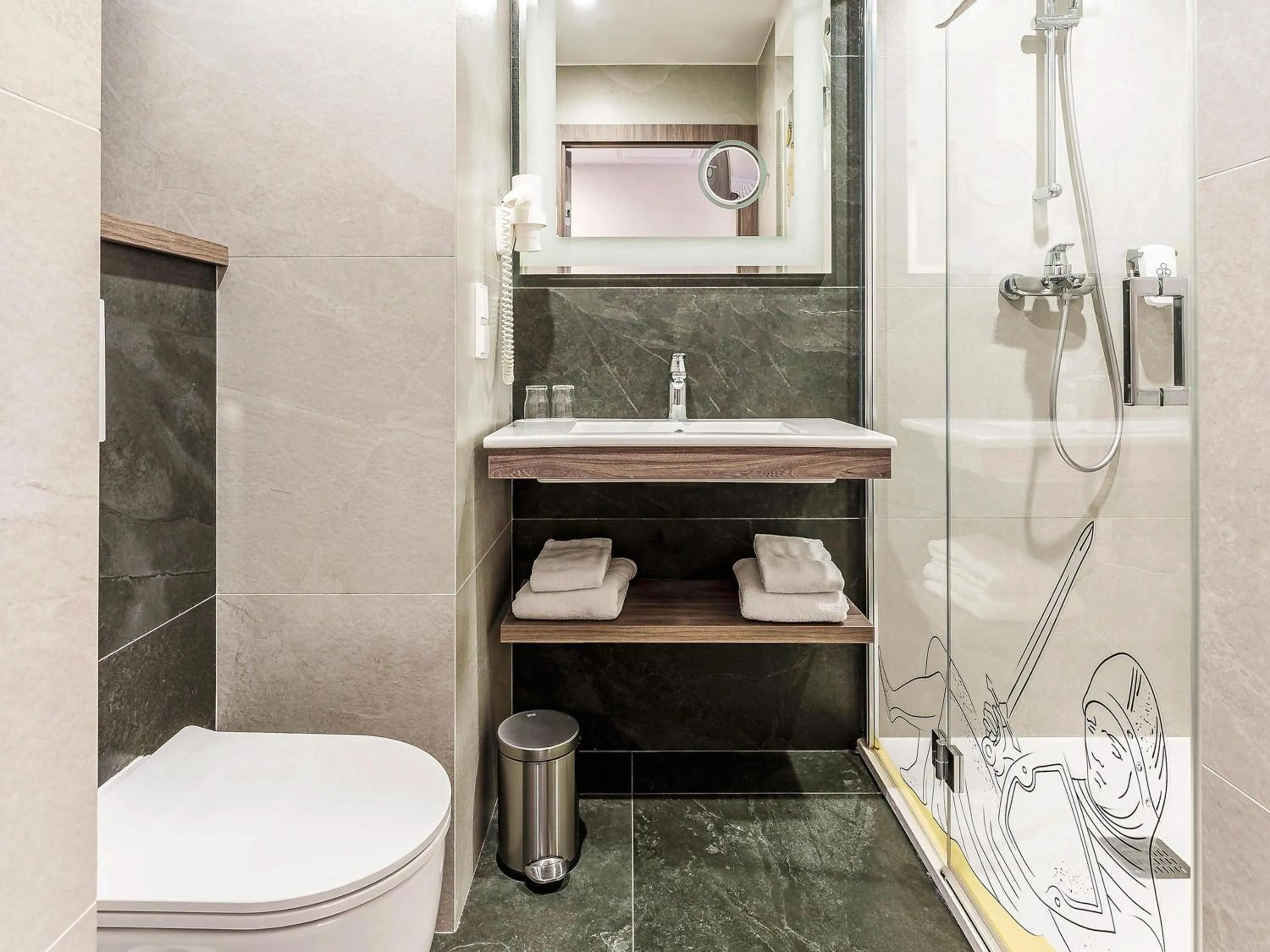 Bedroom in ibis Styles Lublin Stare Miasto