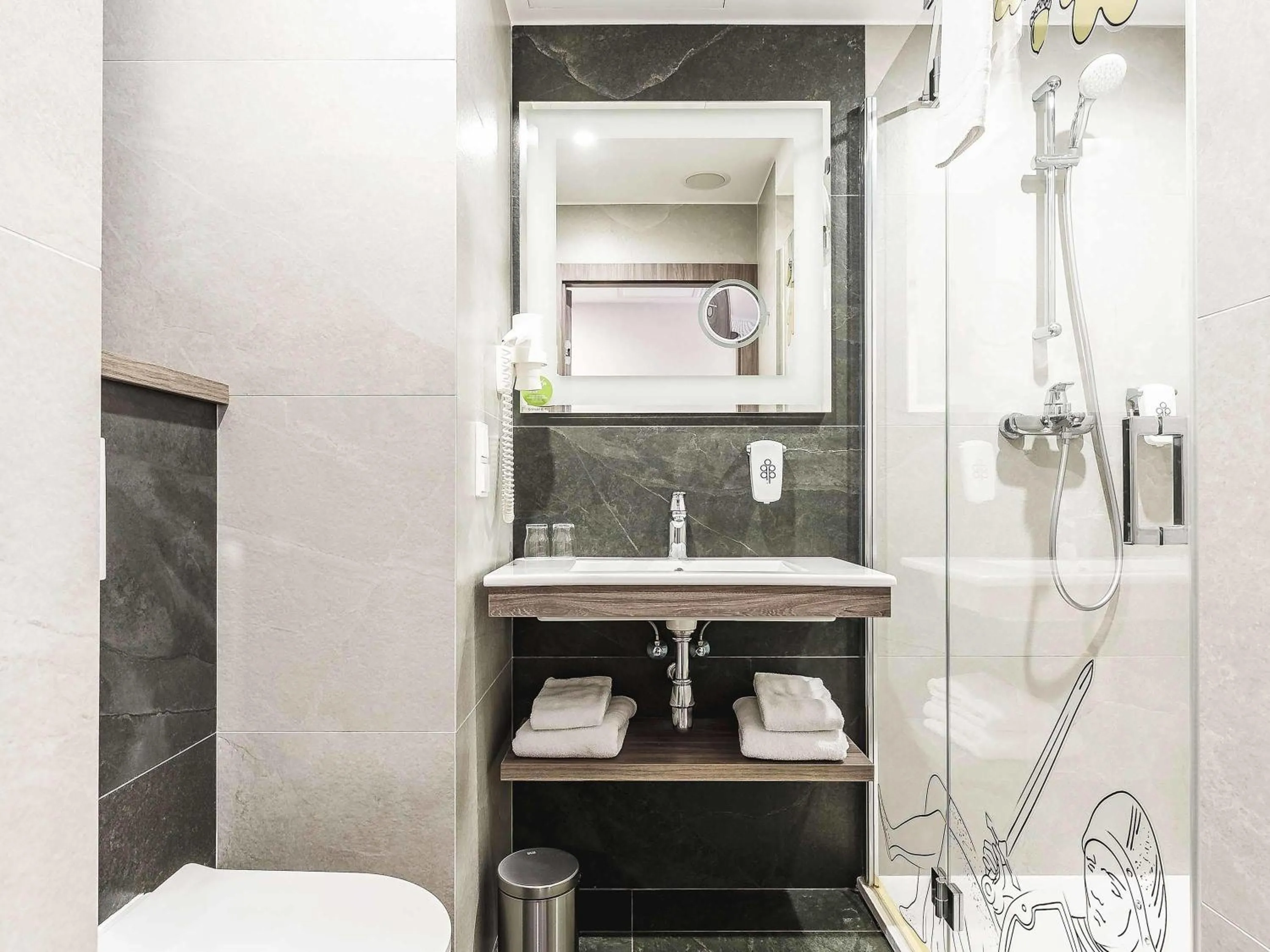 Bedroom in ibis Styles Lublin Stare Miasto