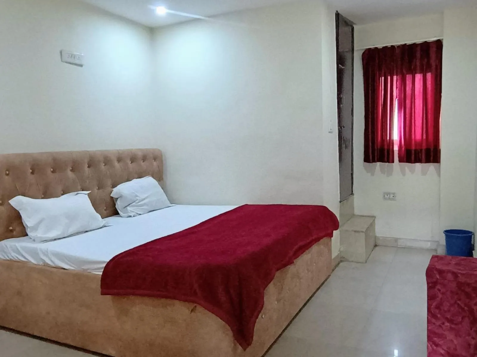 Bed in Budget Friendly Metro Regency
