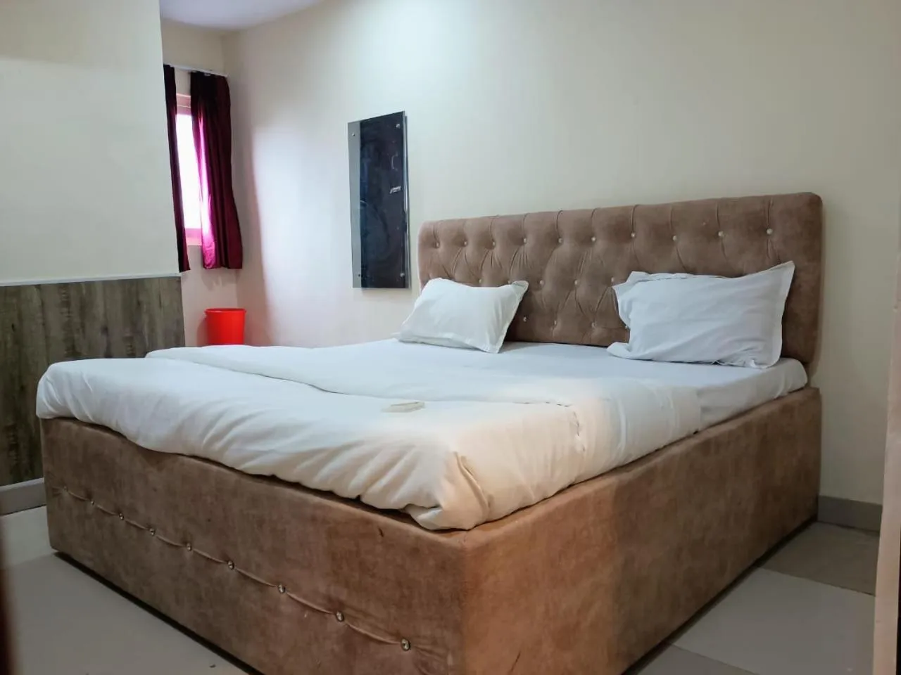 Bed in Budget Friendly Metro Regency