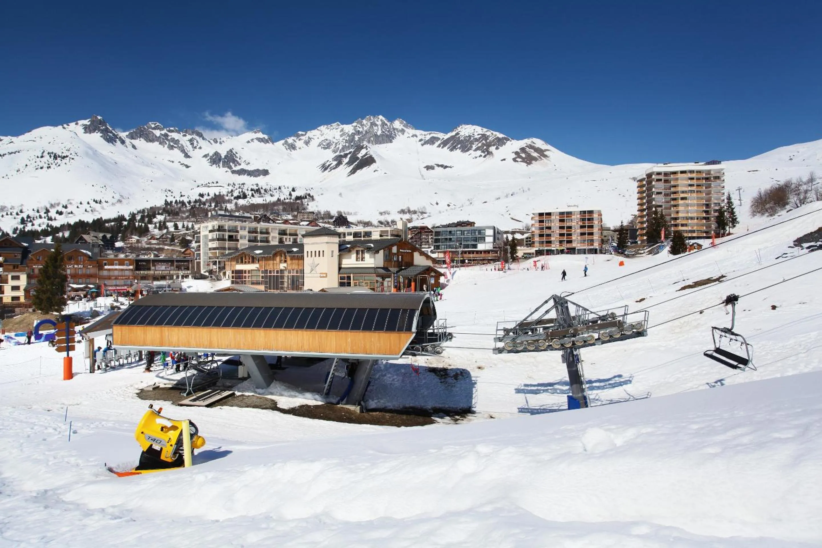 Property building in Résidence Odalys Les Balcons du Soleil