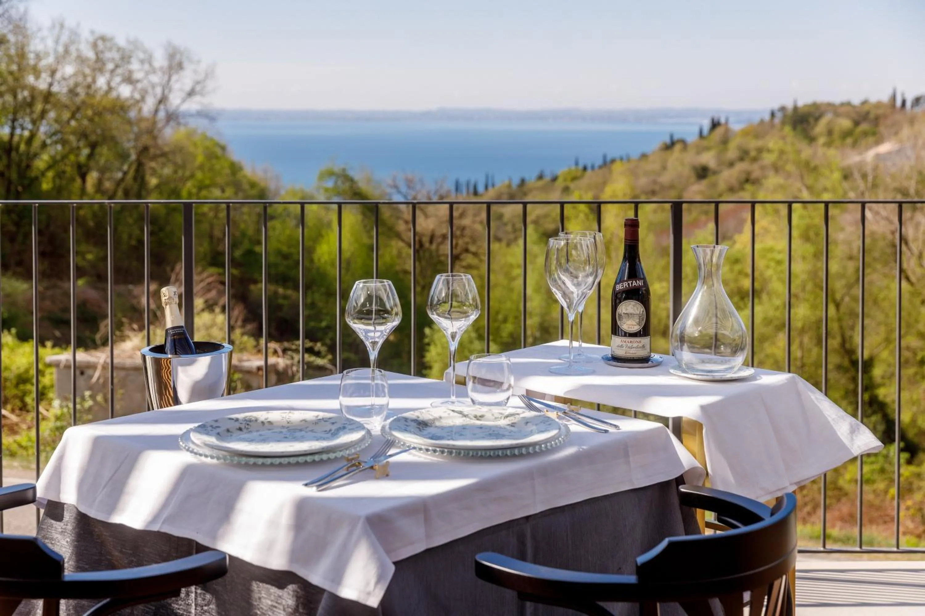 Restaurant/places to eat in Deville & Spa