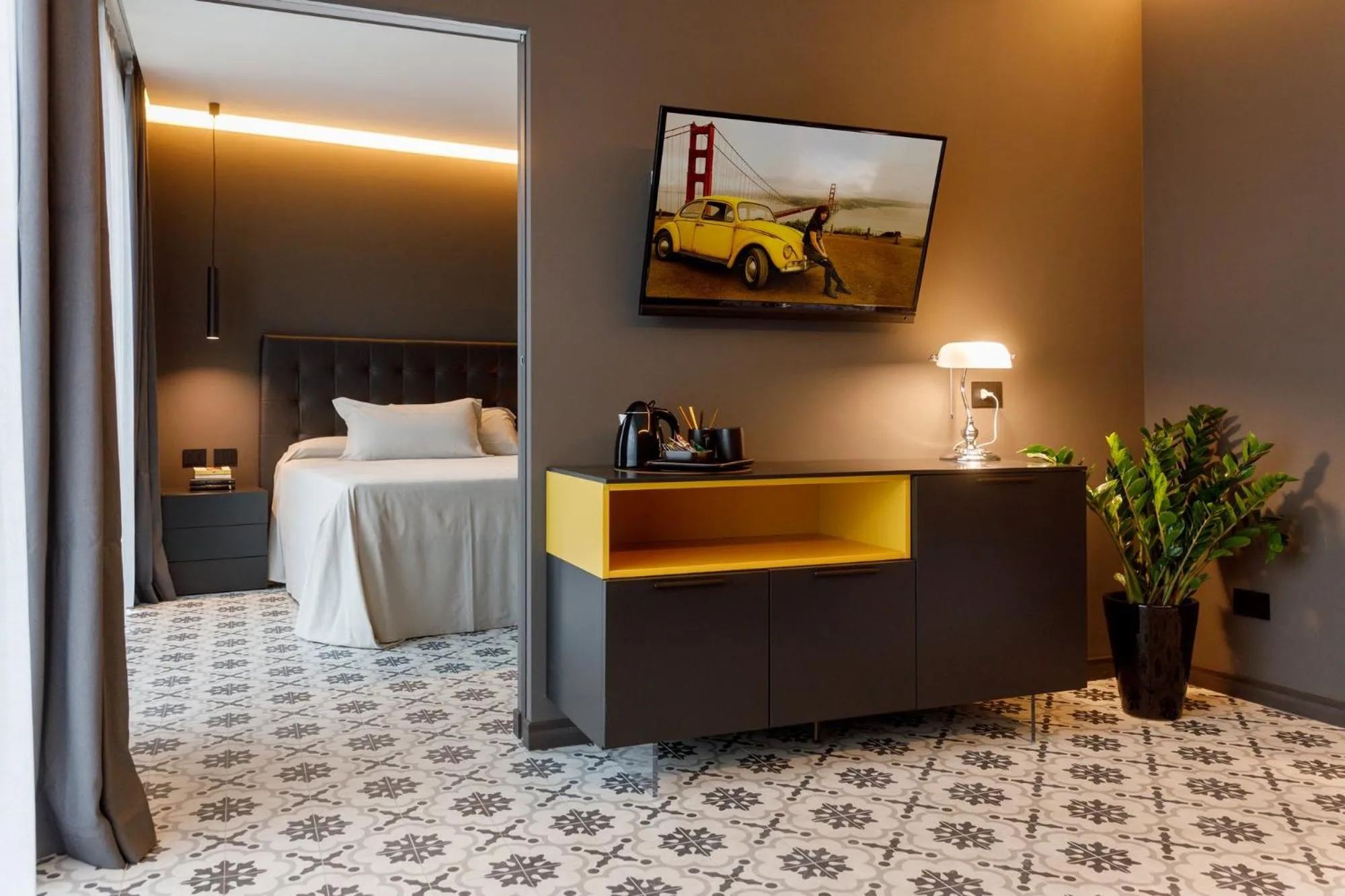 TV and multimedia, Bed in Deville & Spa