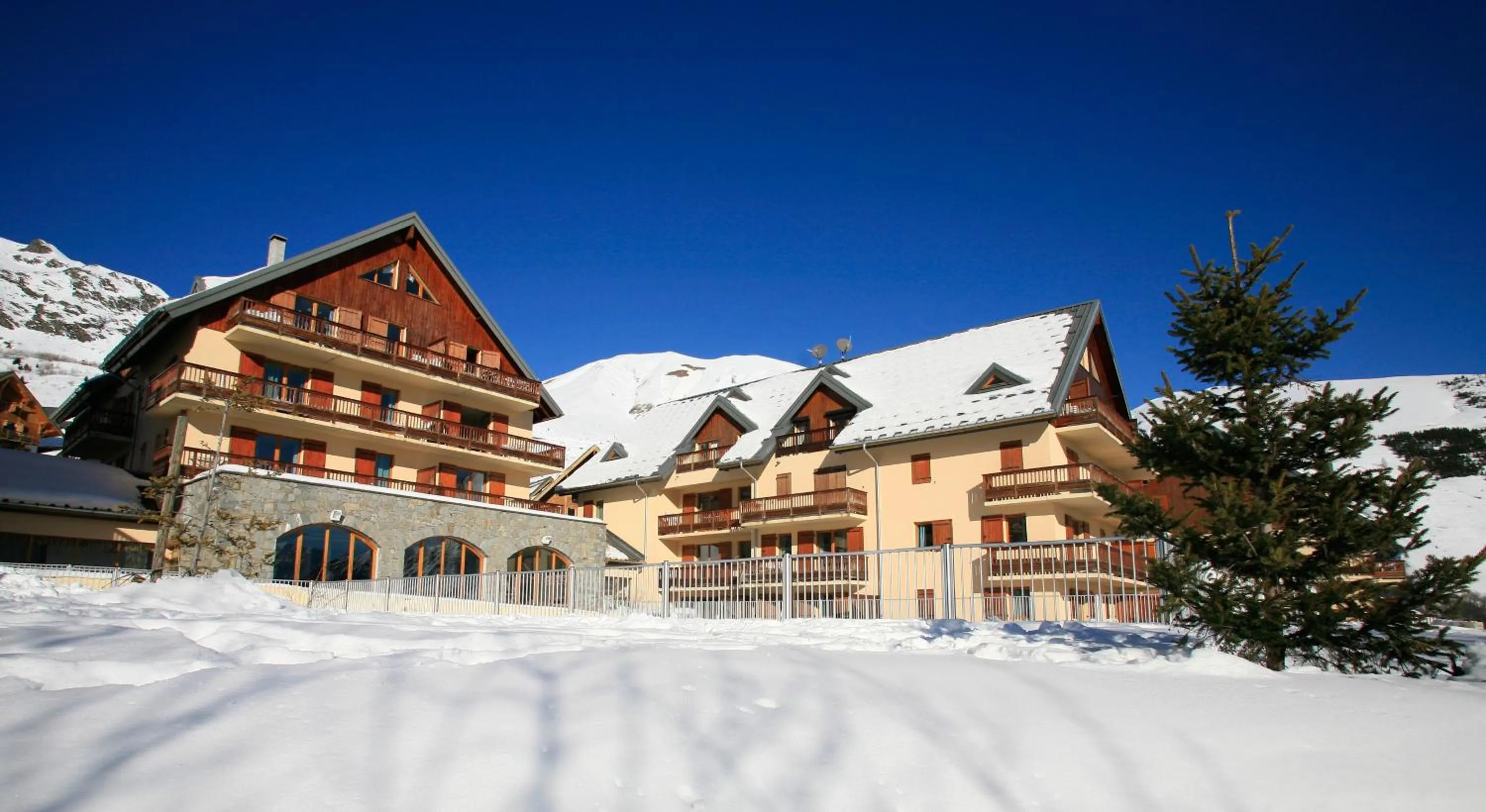 Facade/entrance in Résidence Odalys Les Sybelles