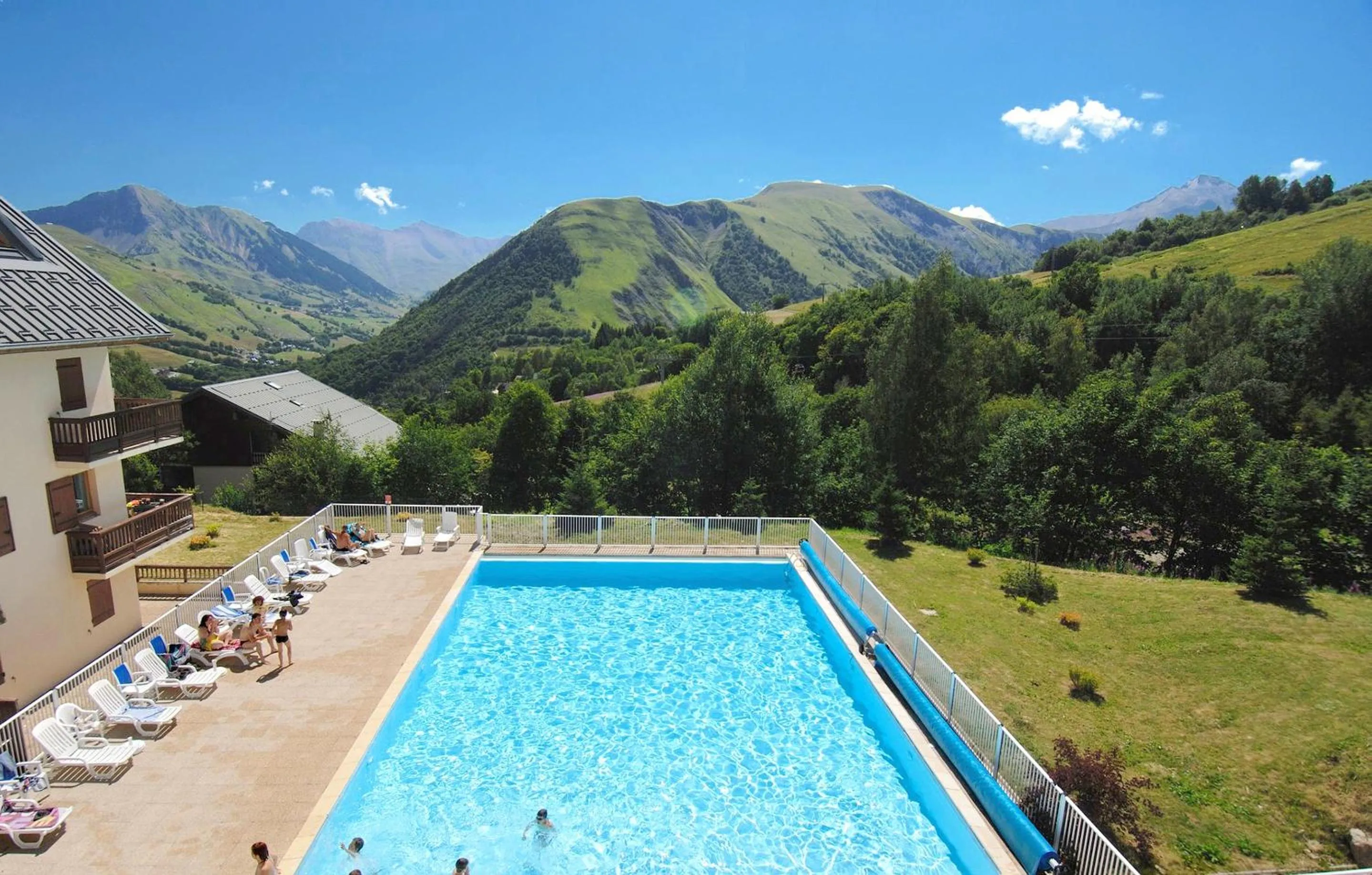 Swimming pool in Résidence Odalys Les Sybelles