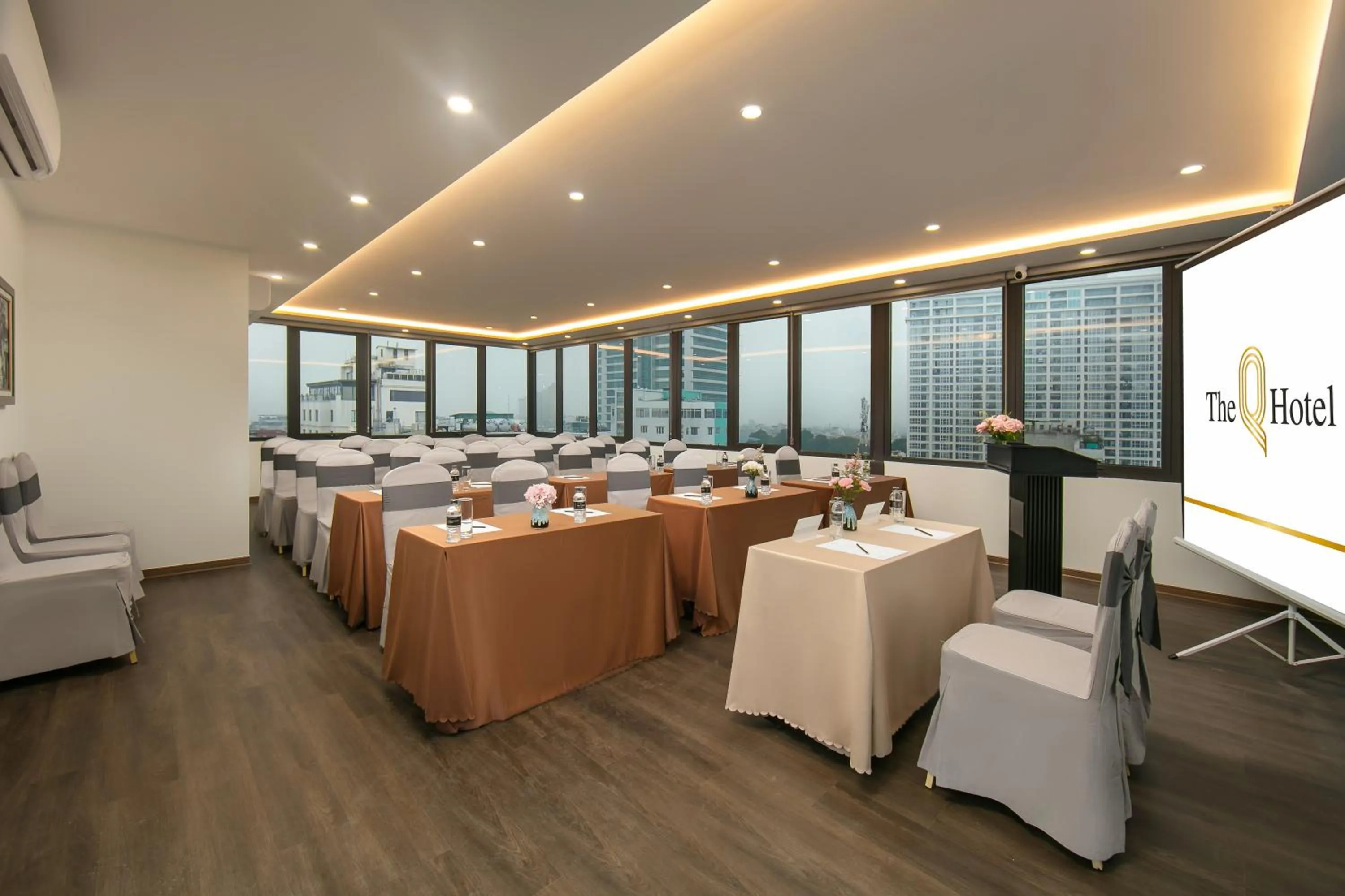 Meeting/conference room in The Q Hotel