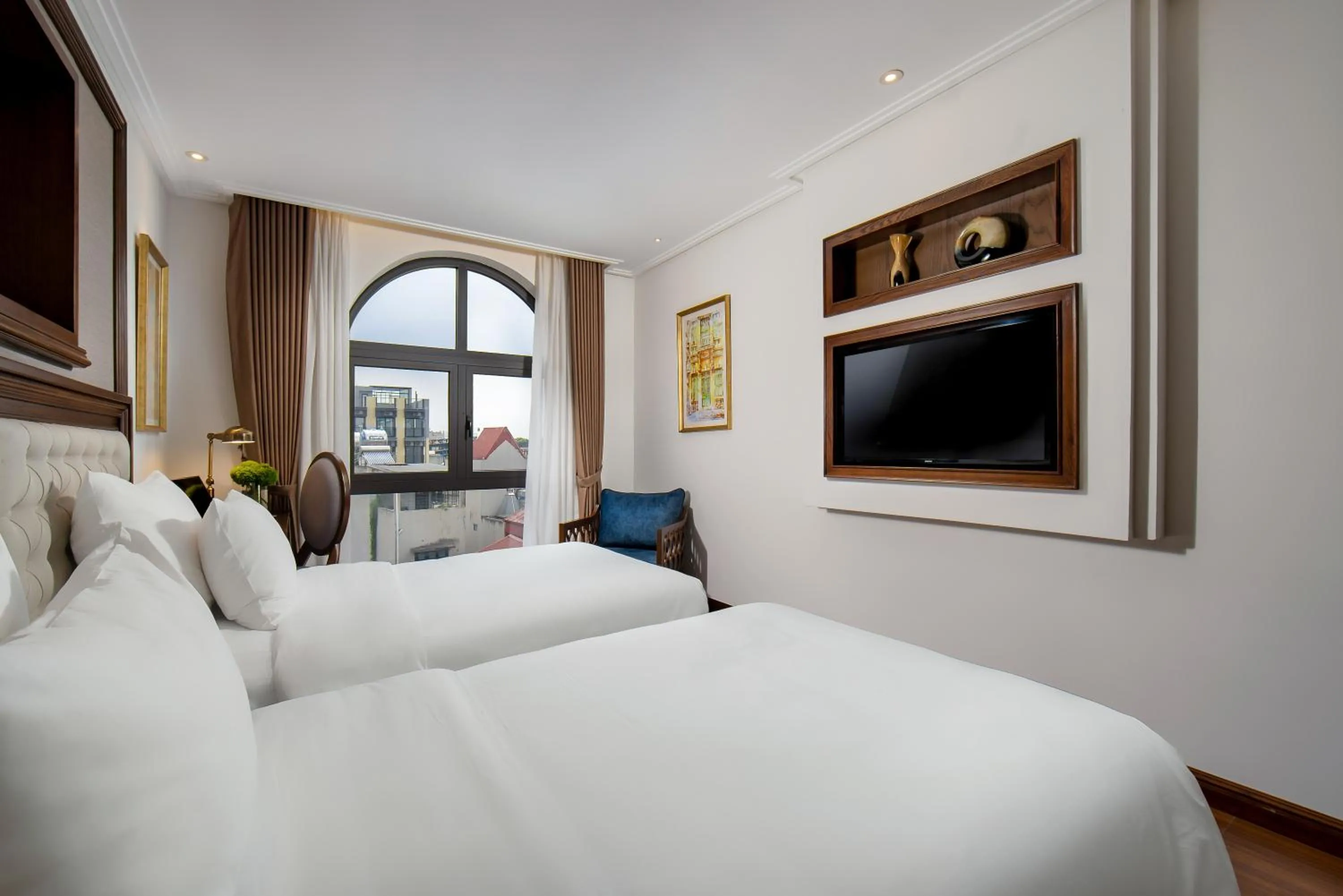 Bedroom, Bed in The Q Hotel