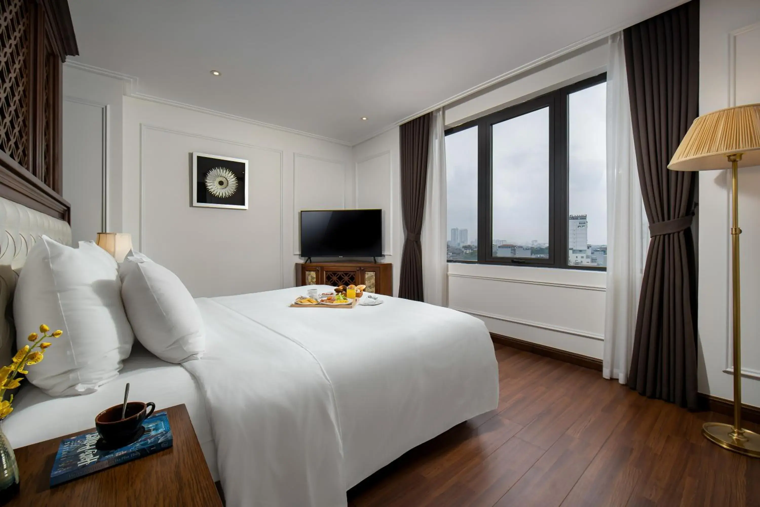 Photo of the whole room, Bed in The Q Hotel Photo of the whole room, Bed in The Q Hotel