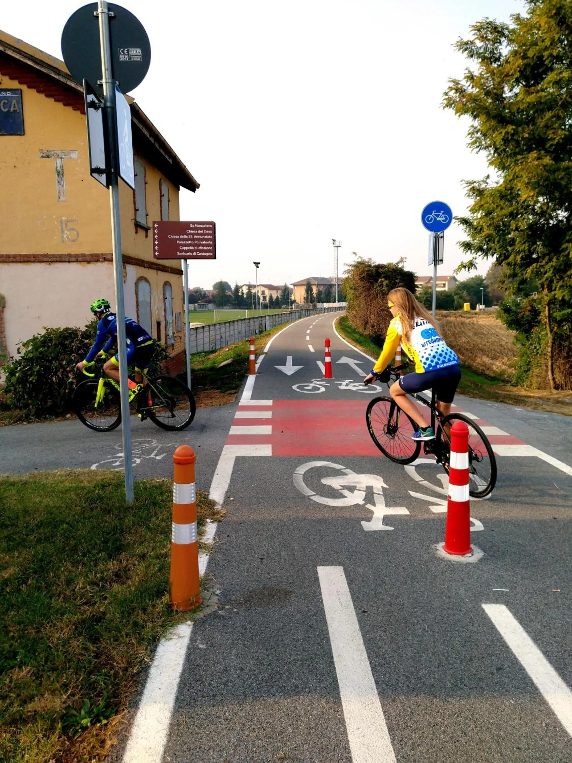 People in Binario 9 3/4