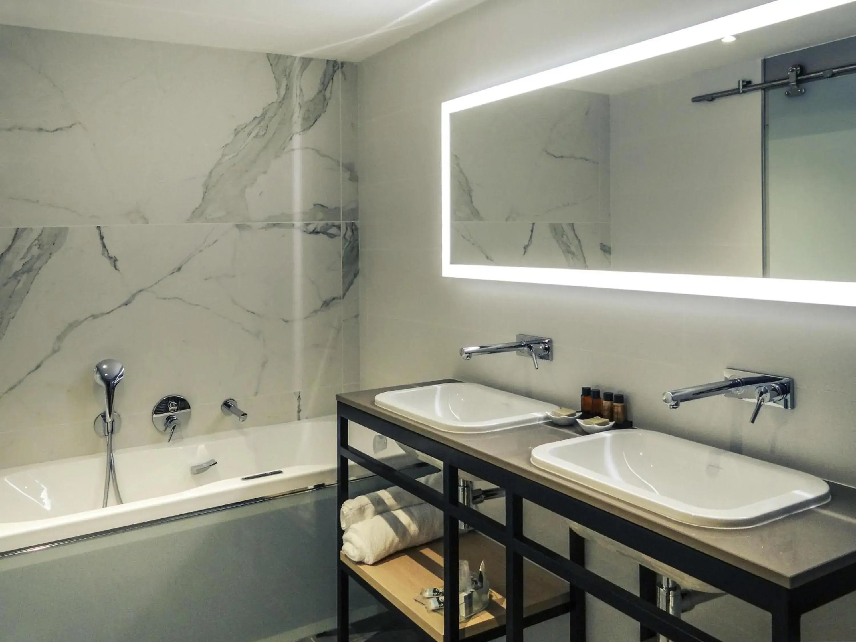 Bedroom in Mercure Périgueux Centre Historique Bedroom in Mercure Périgueux Centre Historique