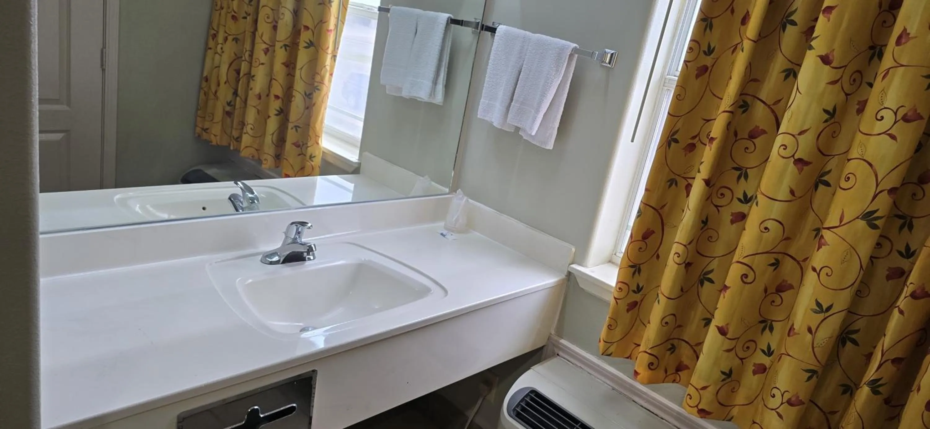 Bathroom in Texas Inn and Suites RGV