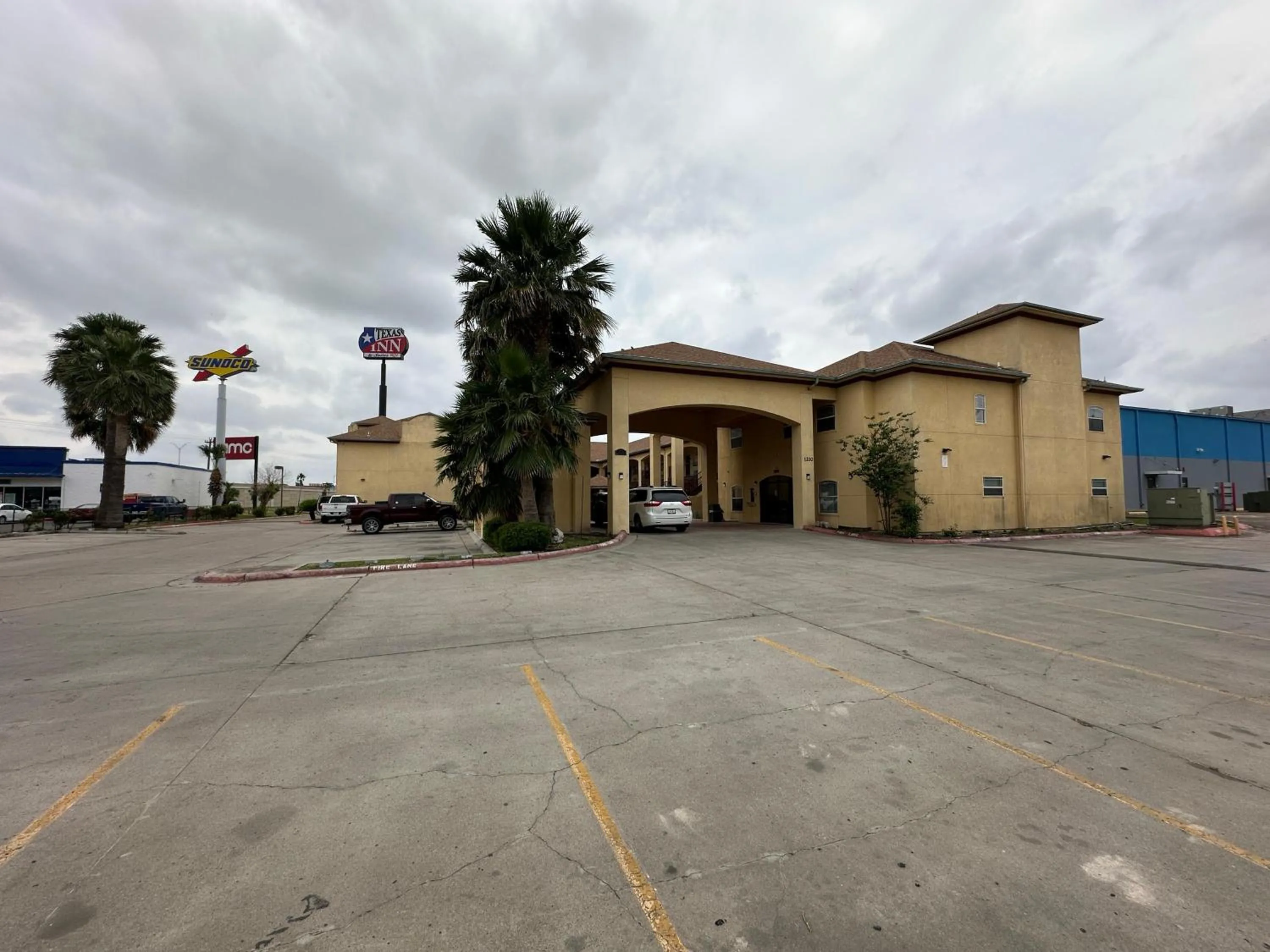 Property building in Texas Inn and Suites RGV