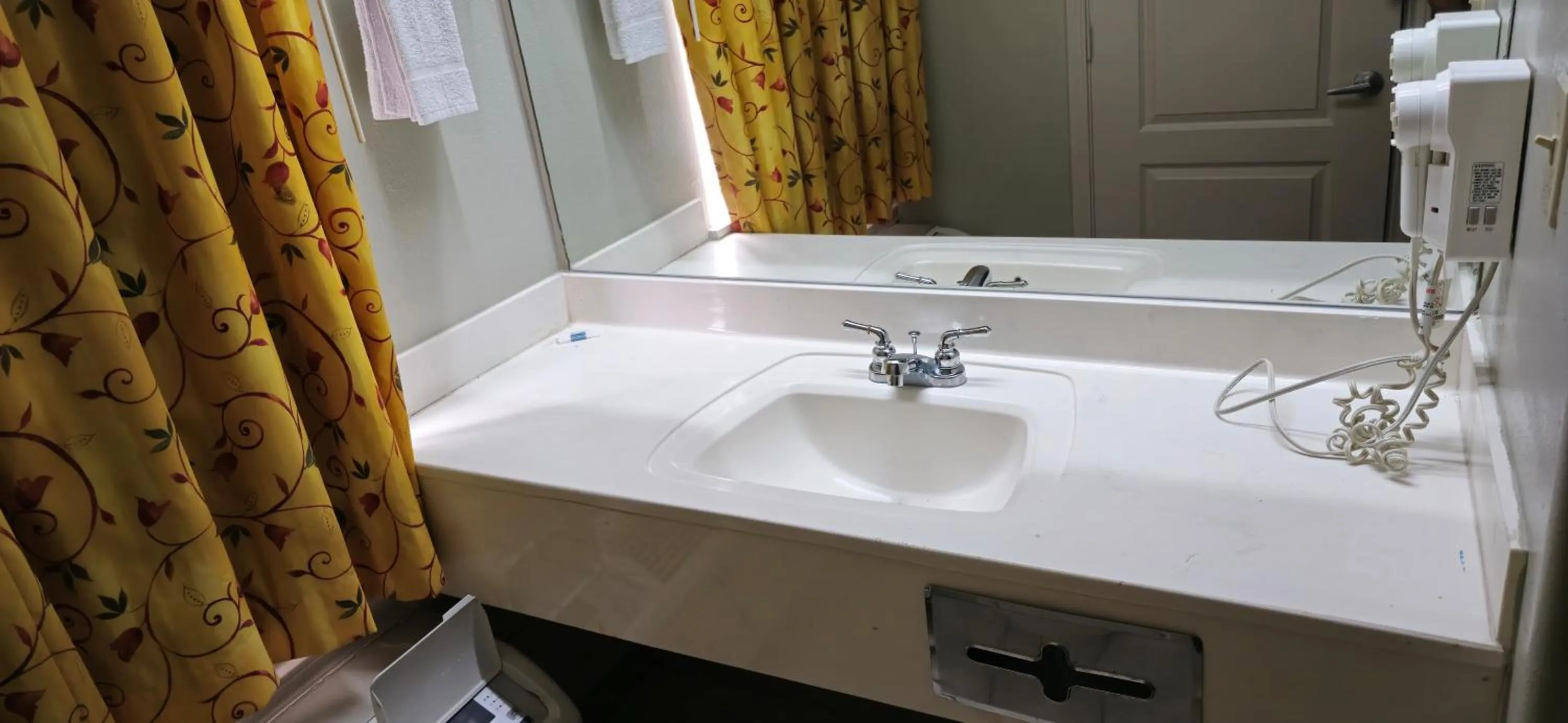 Bathroom in Texas Inn and Suites RGV