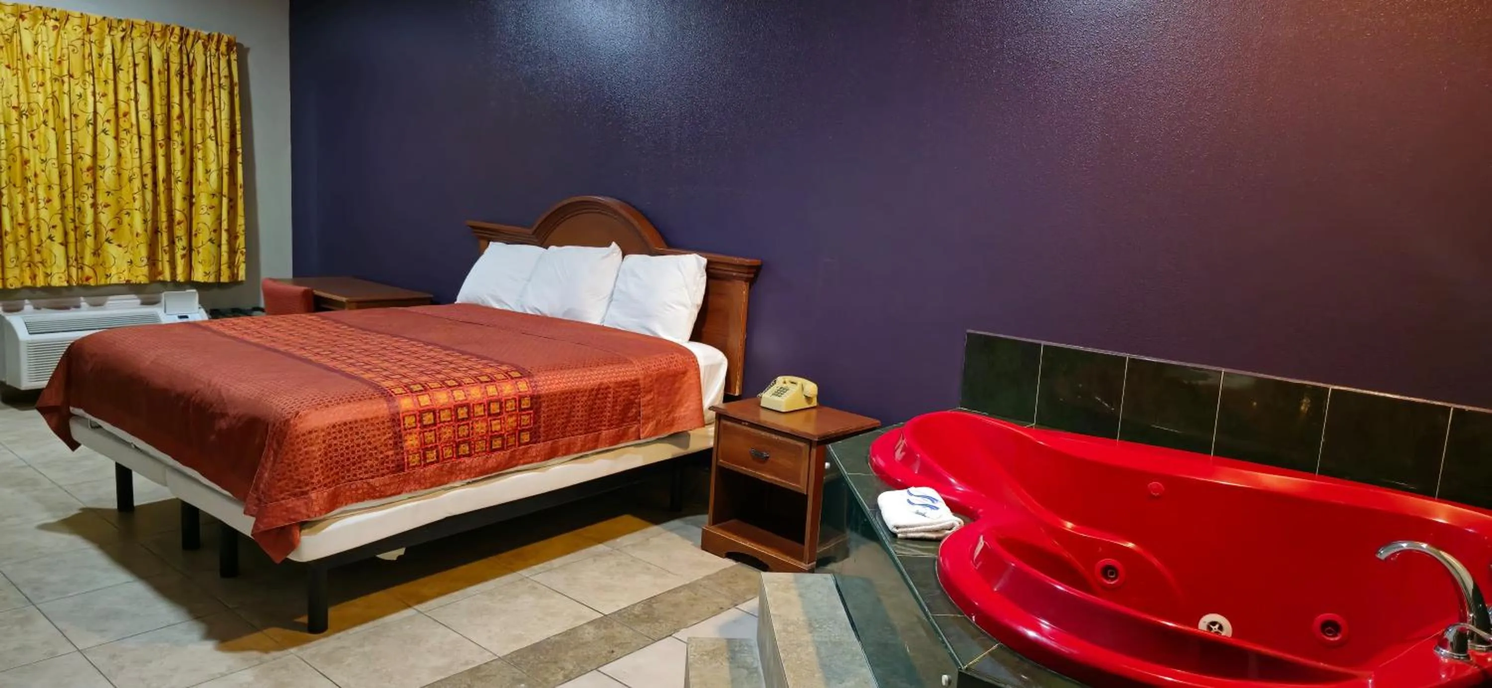 Bedroom, Bed in Texas Inn and Suites RGV