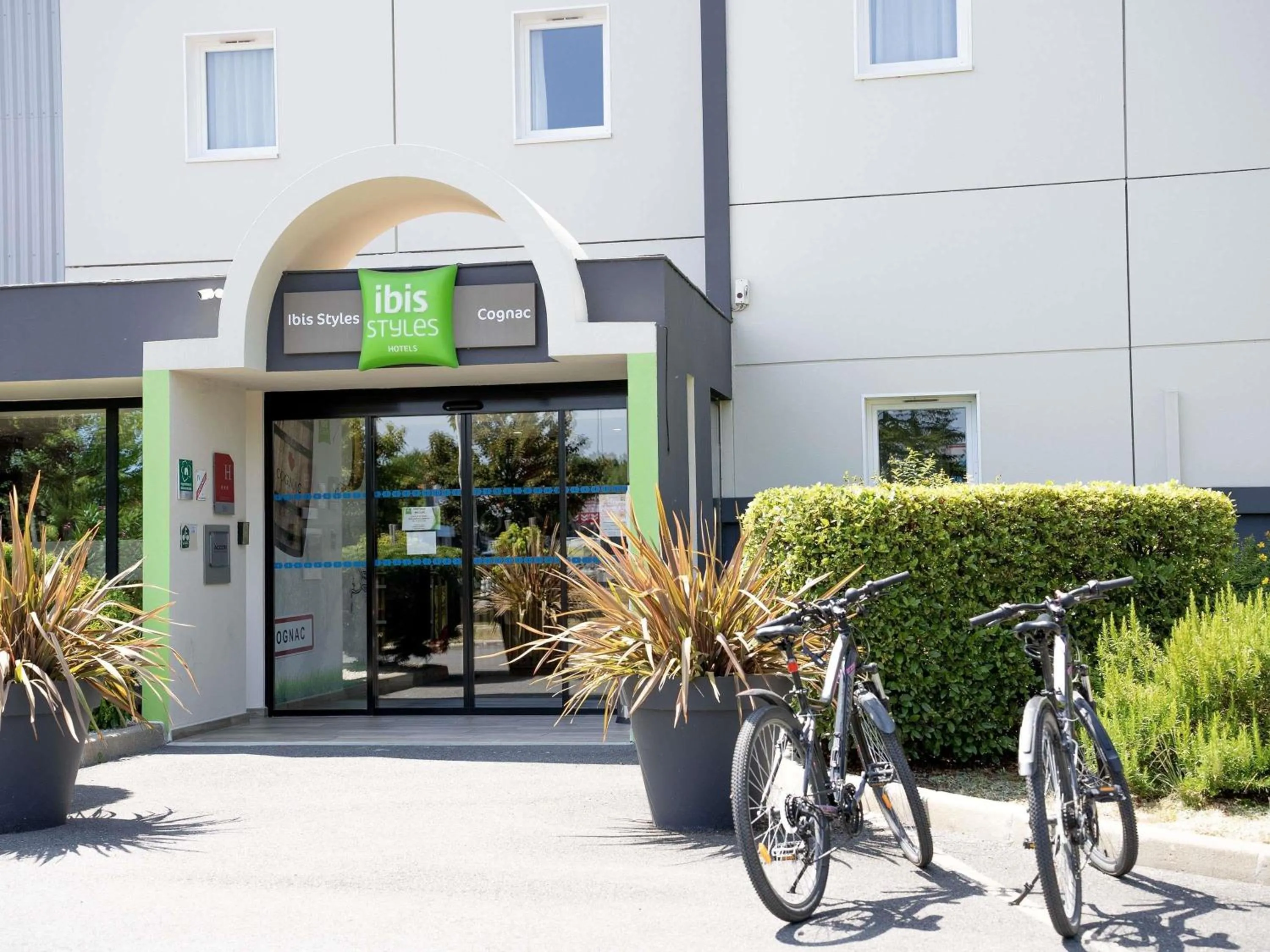 Property building in Ibis Styles Cognac