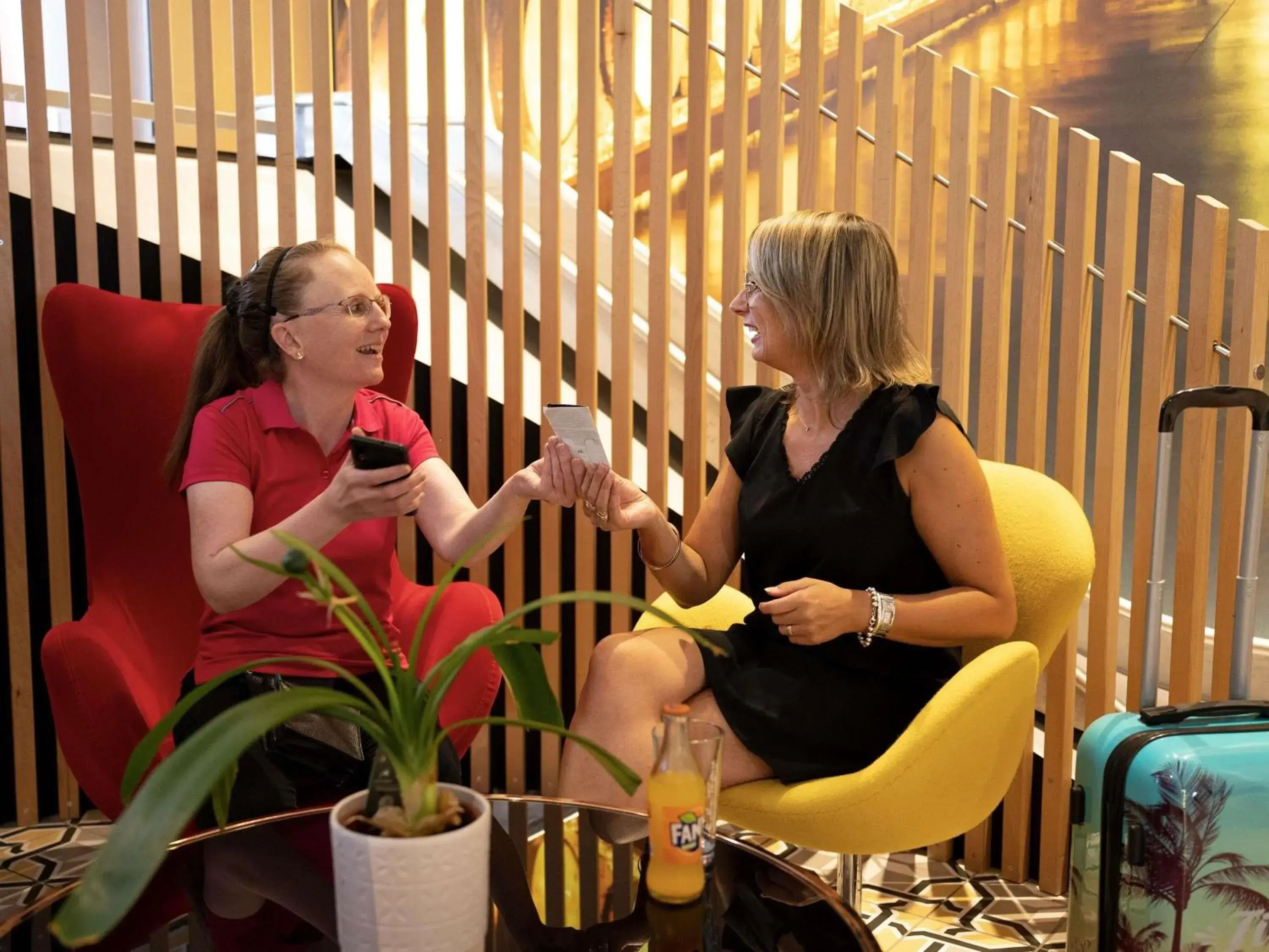 Lounge or bar in Ibis Styles Cognac Lounge or bar in Ibis Styles Cognac