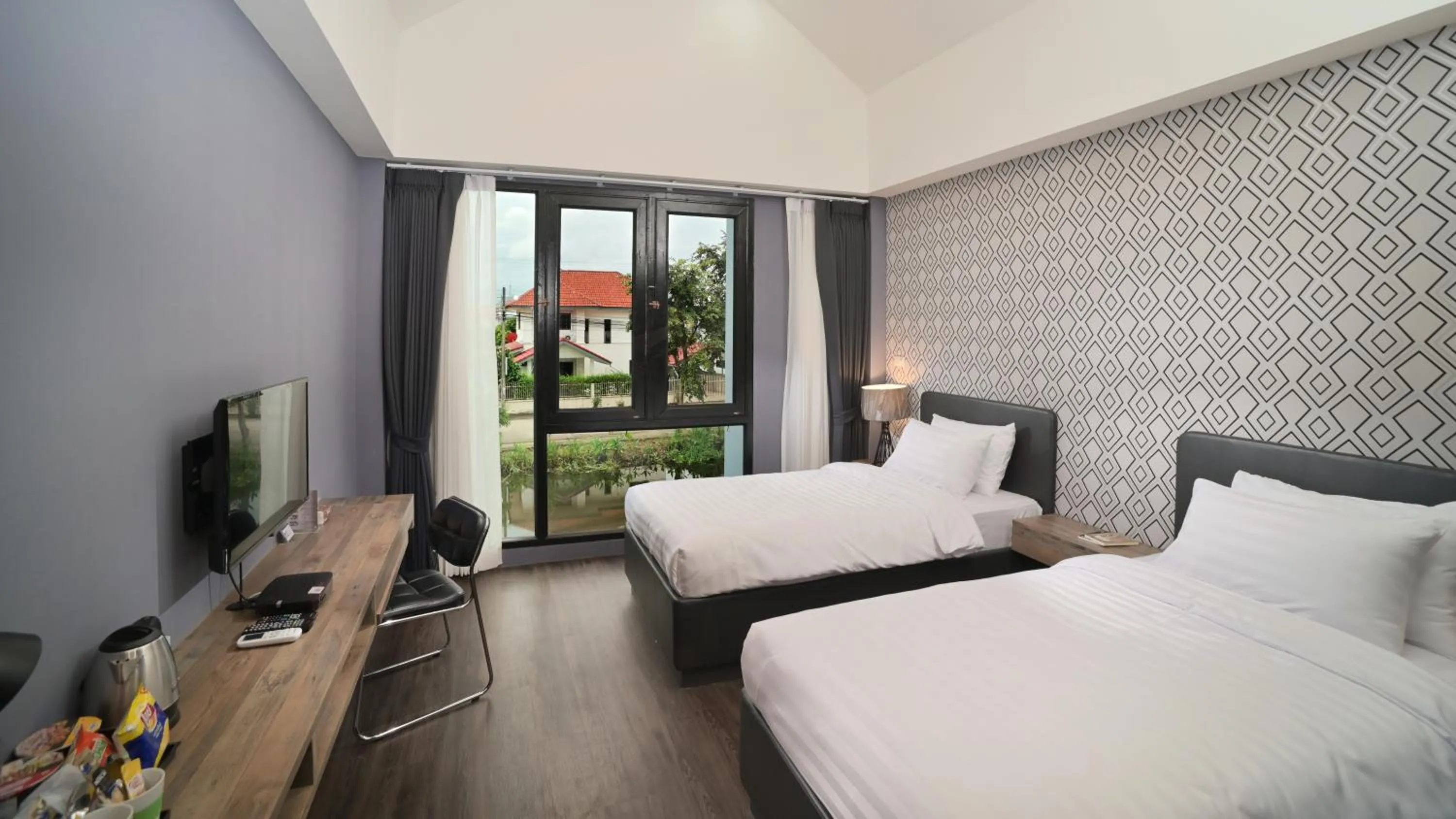 The Nichehome Waterside Living