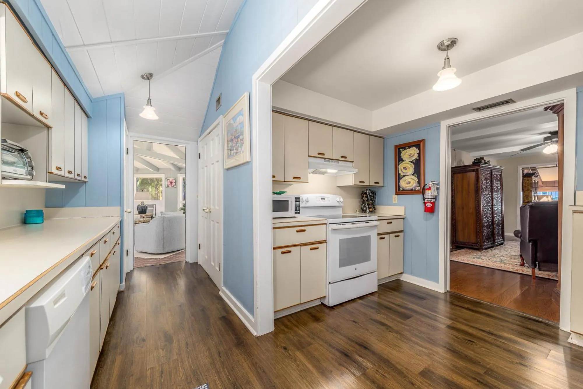 Kitchen or kitchenette in Old Colorado Inn