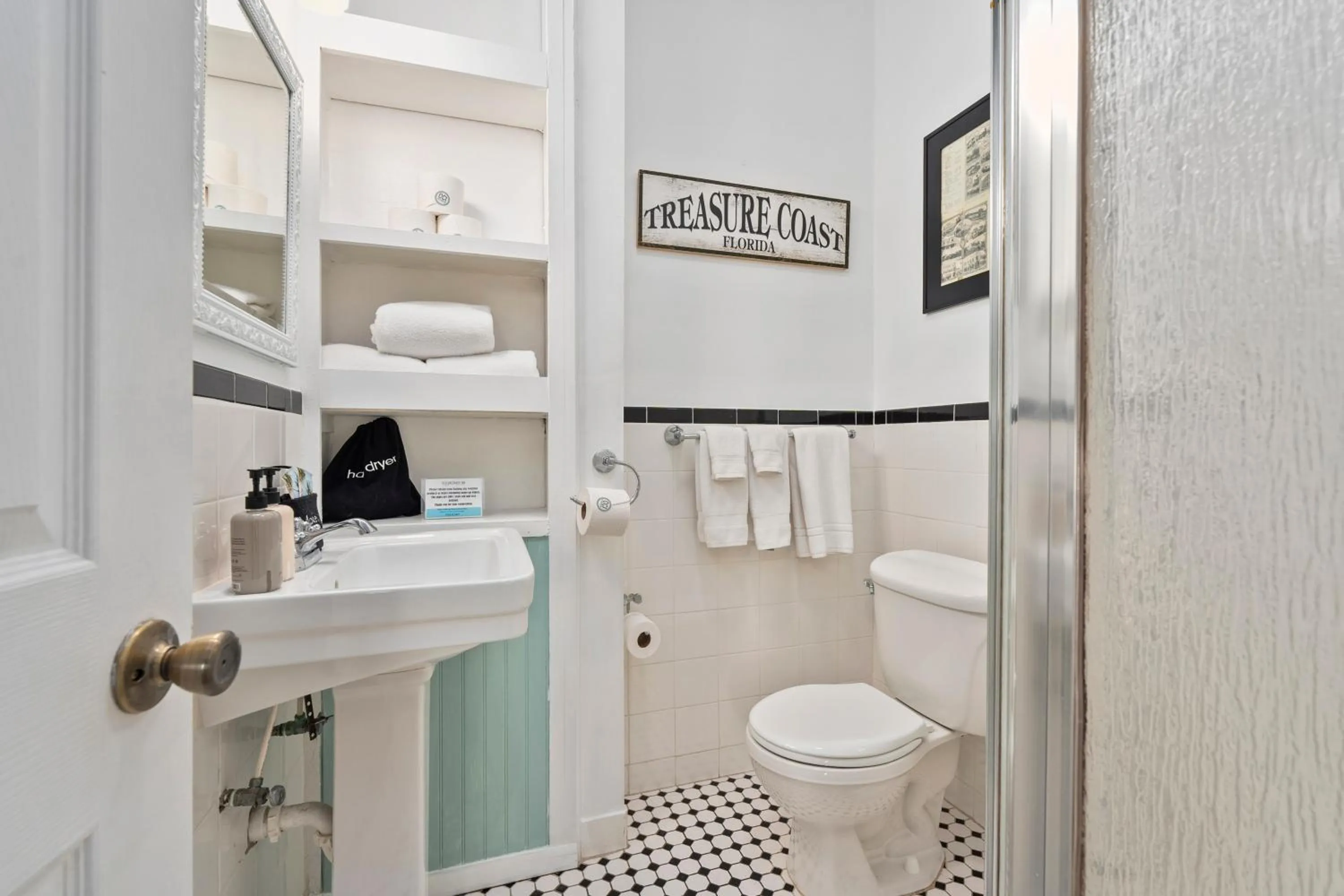 Shower in Old Colorado Inn