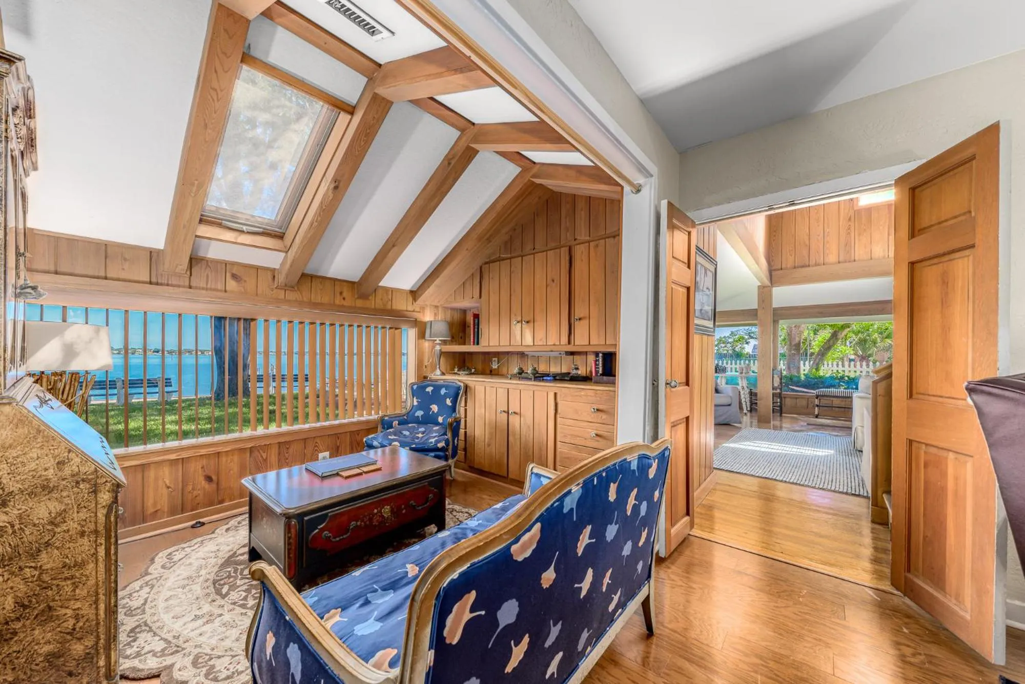 Living room in Old Colorado Inn