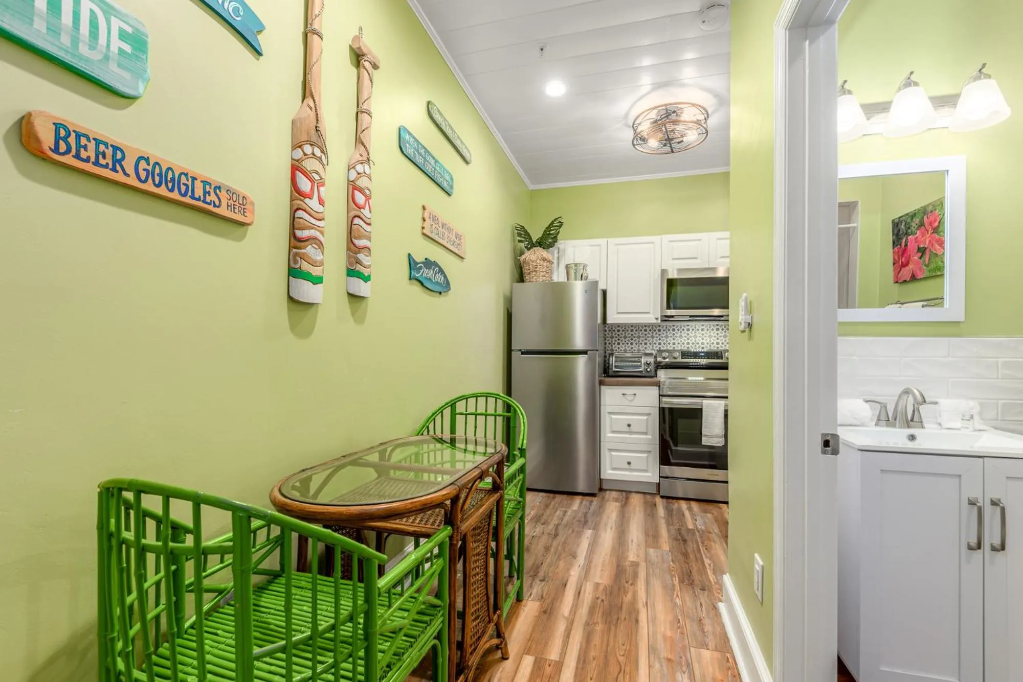 Kitchen or kitchenette in Old Colorado Inn