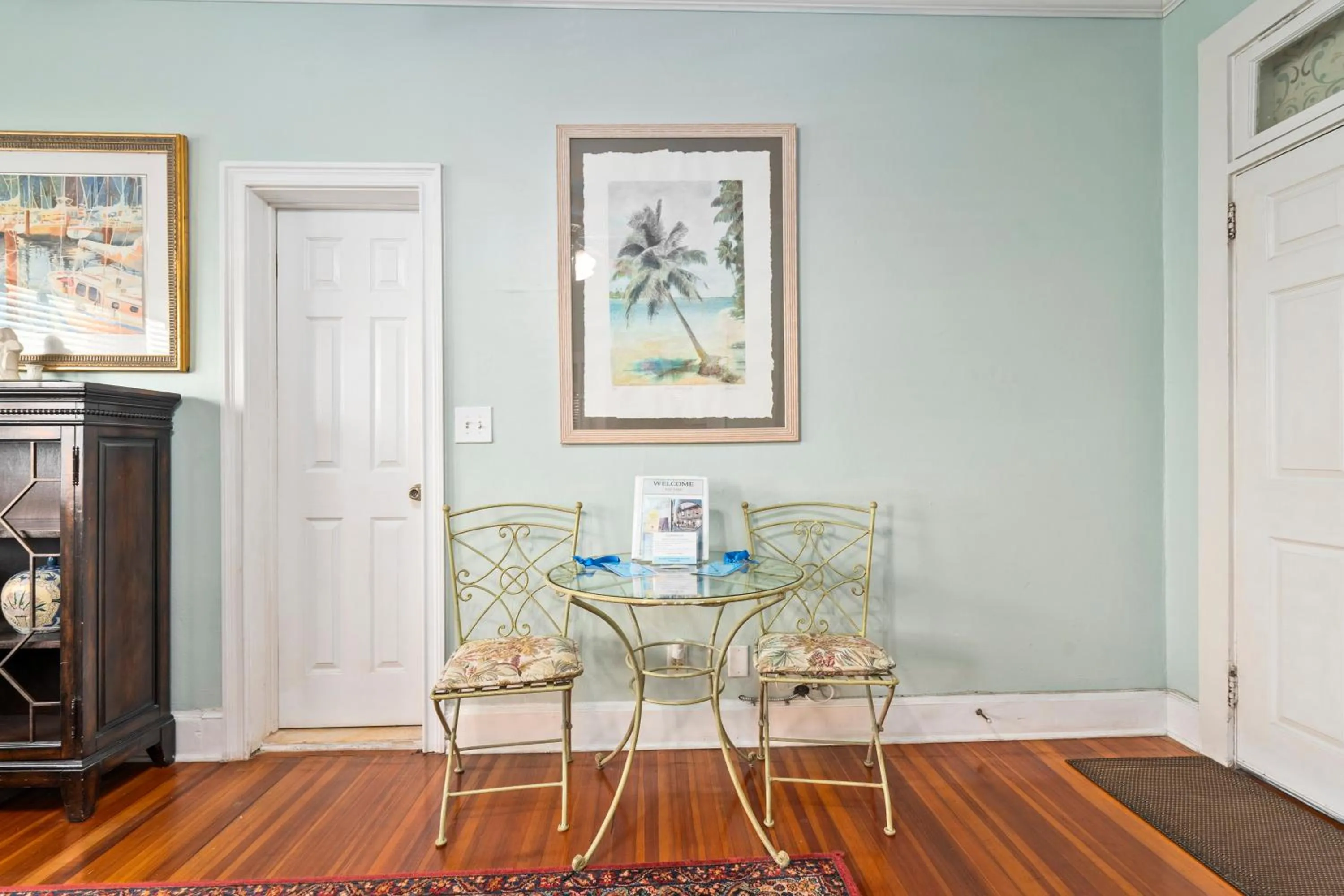 Seating area in Old Colorado Inn