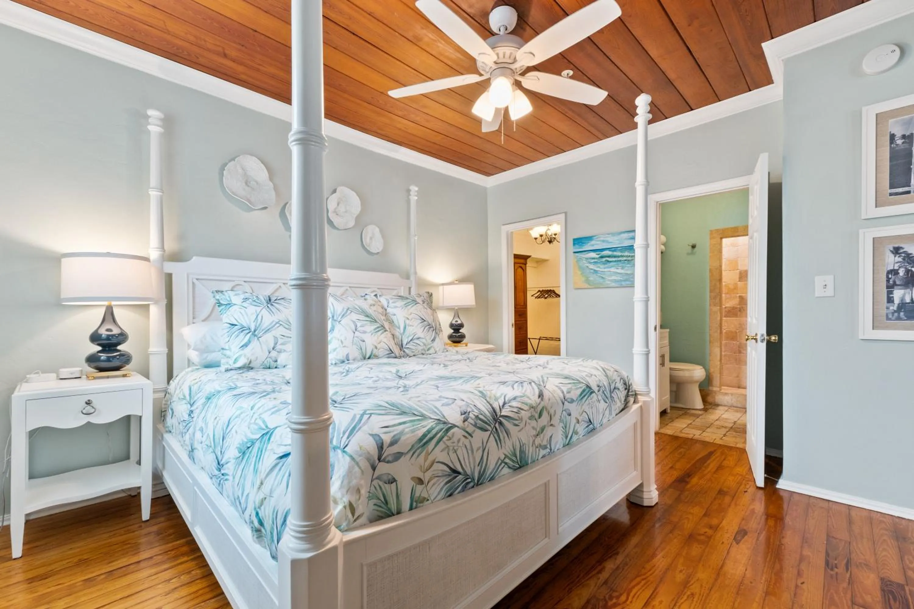 Bed in Old Colorado Inn