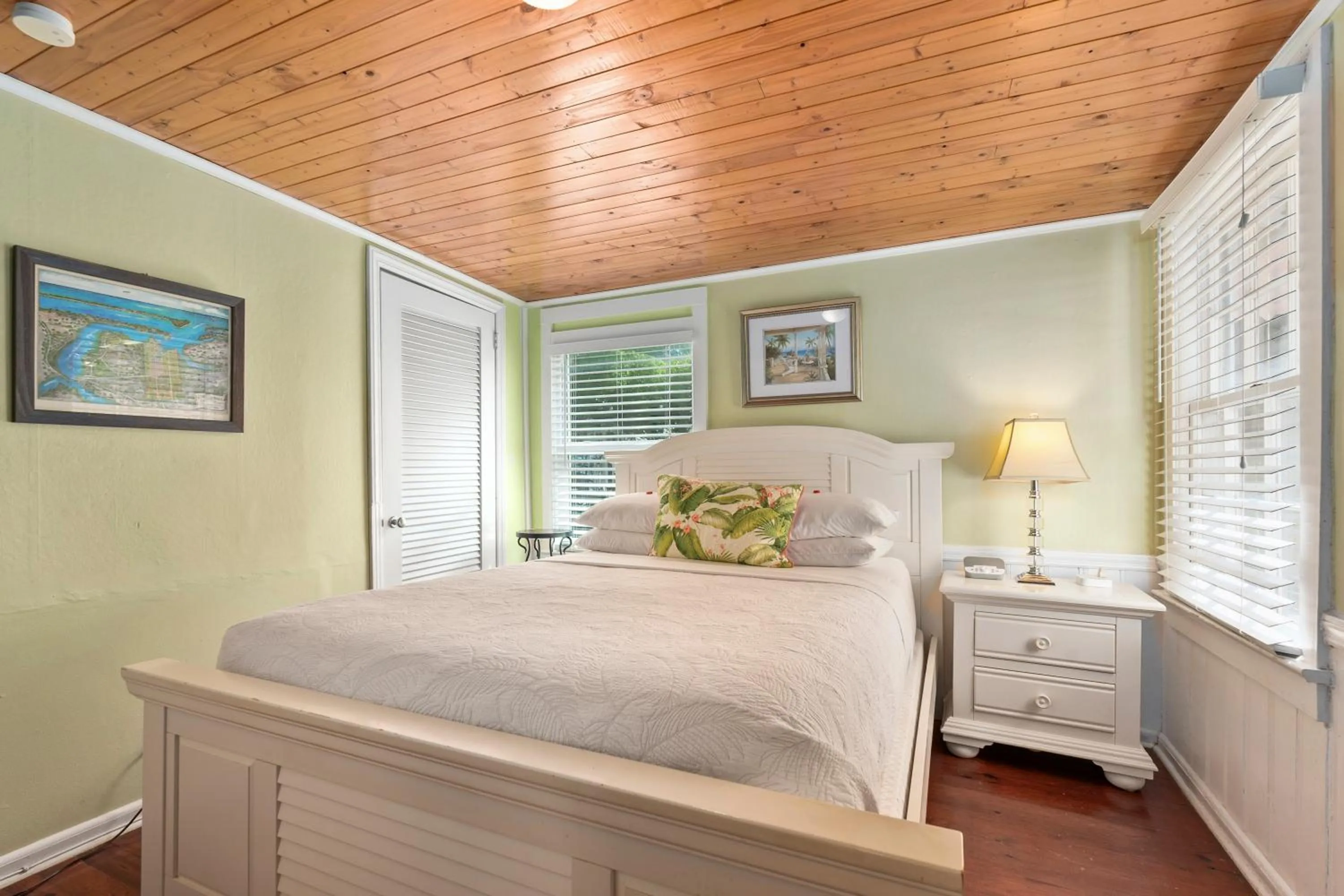 Bed in Old Colorado Inn