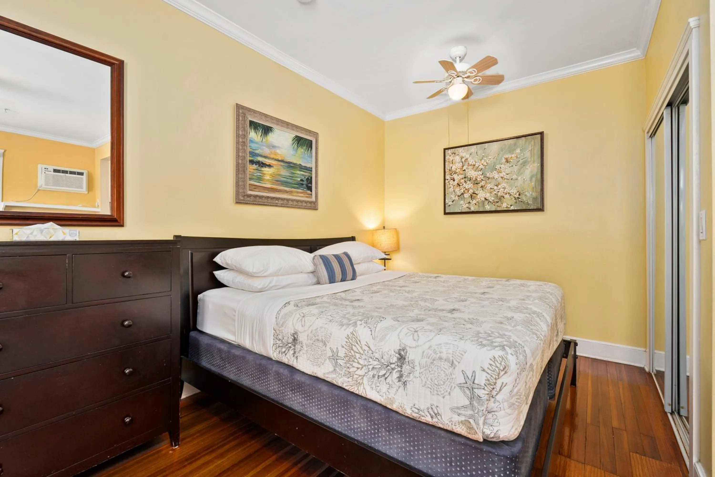 Bed in Old Colorado Inn