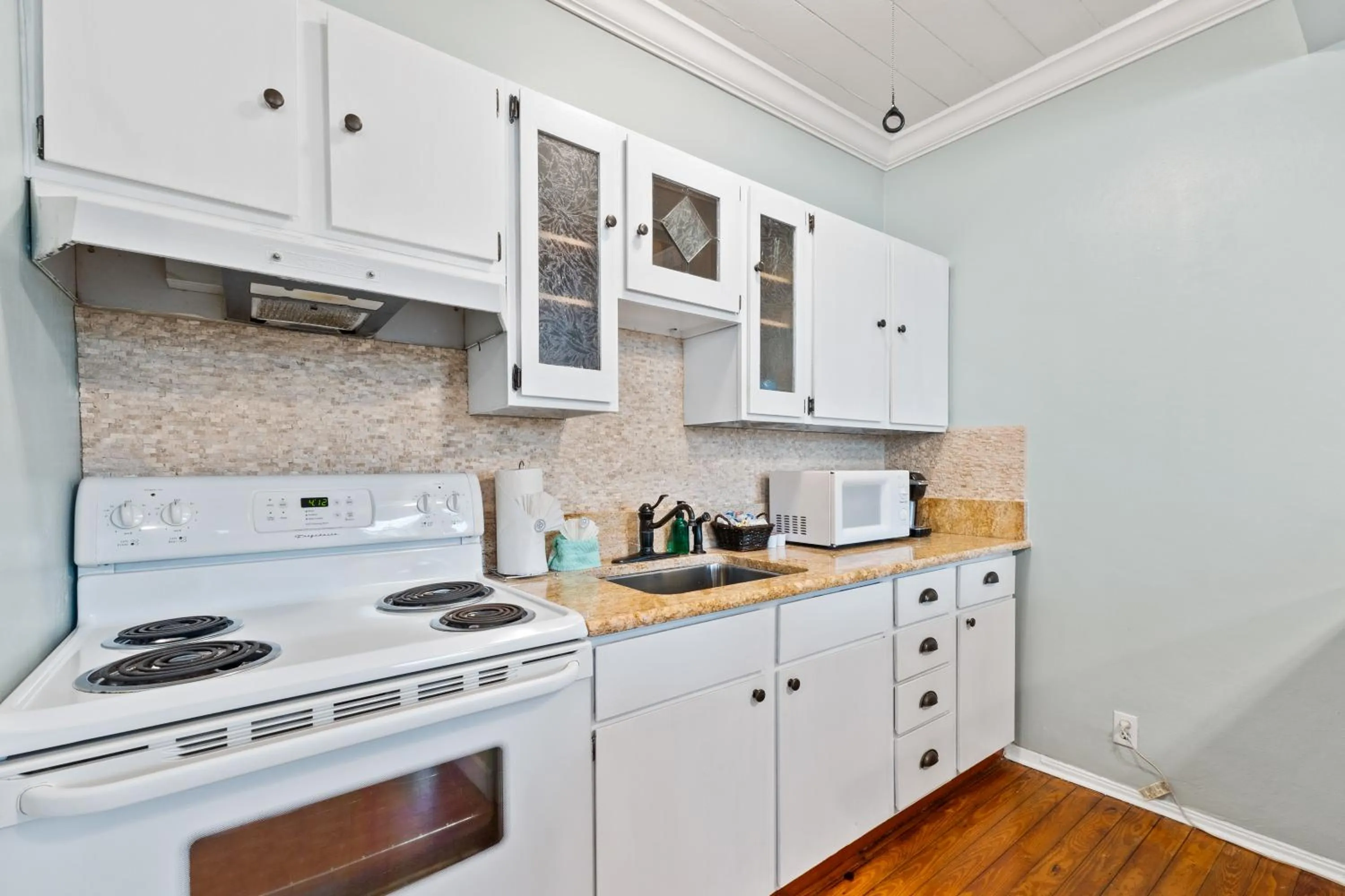 Kitchen or kitchenette in Old Colorado Inn
