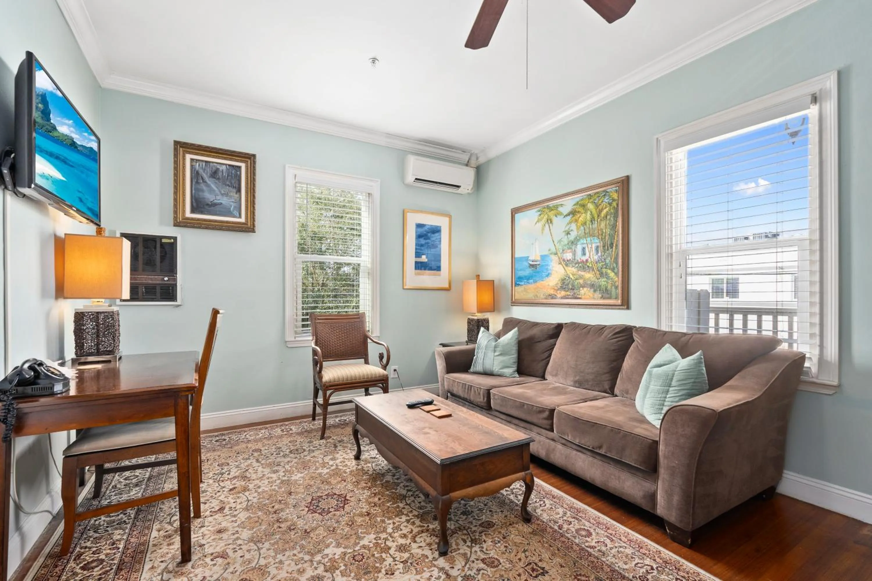 TV and multimedia in Old Colorado Inn