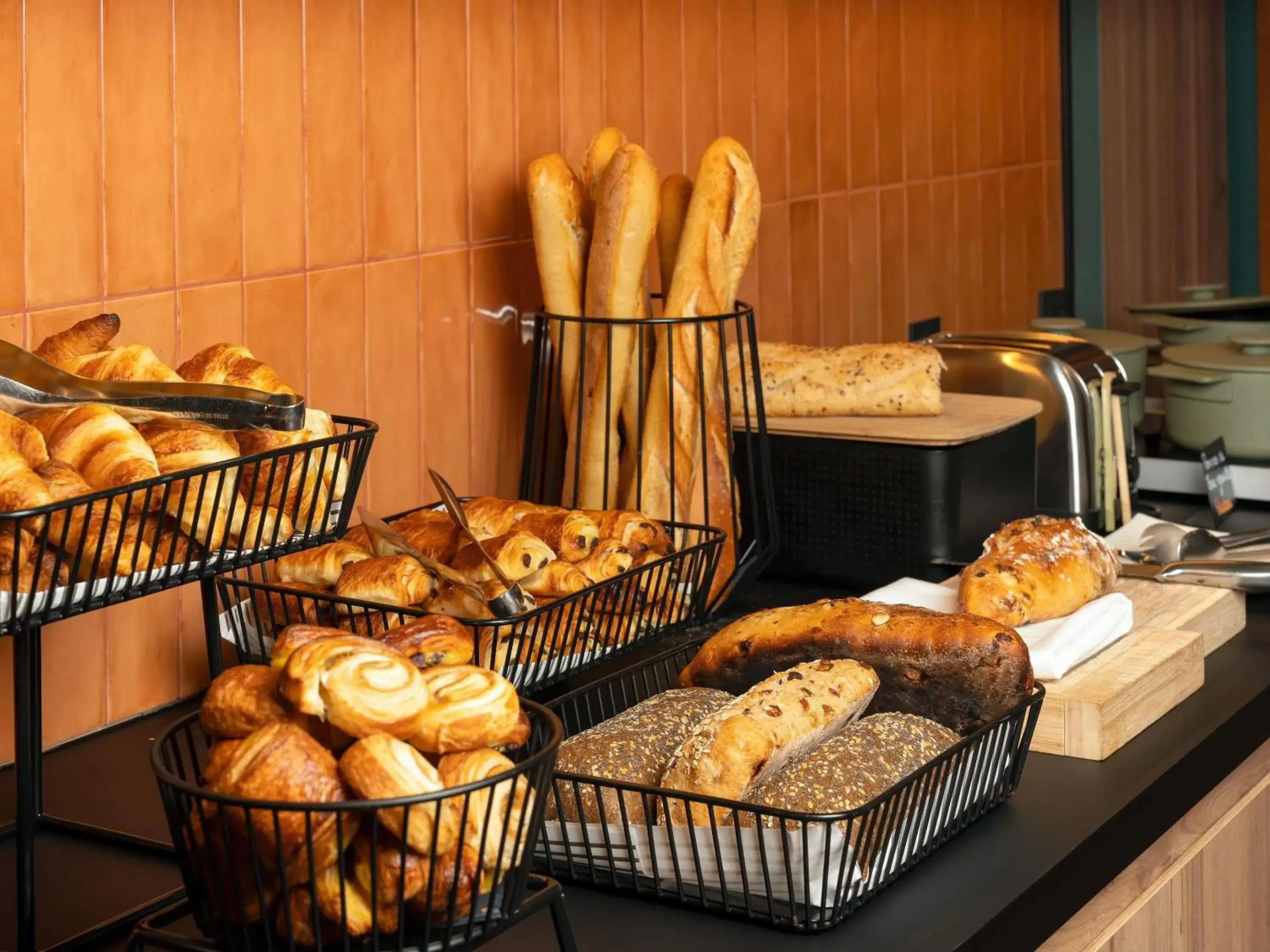 Property building in Mercure Libourne Saint Emilion Property building in Mercure Libourne Saint Emilion