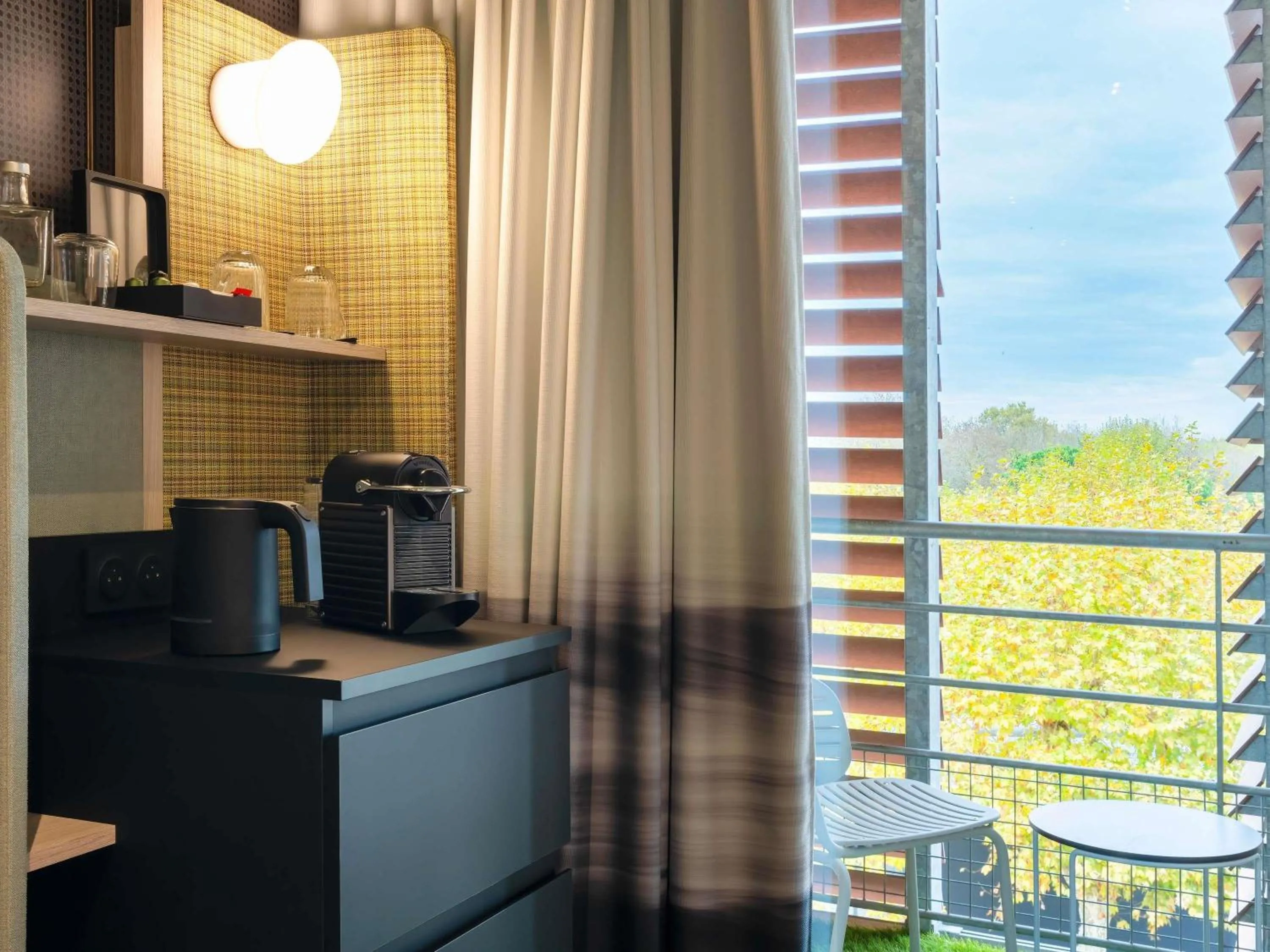 Bedroom in Mercure Libourne Saint Emilion