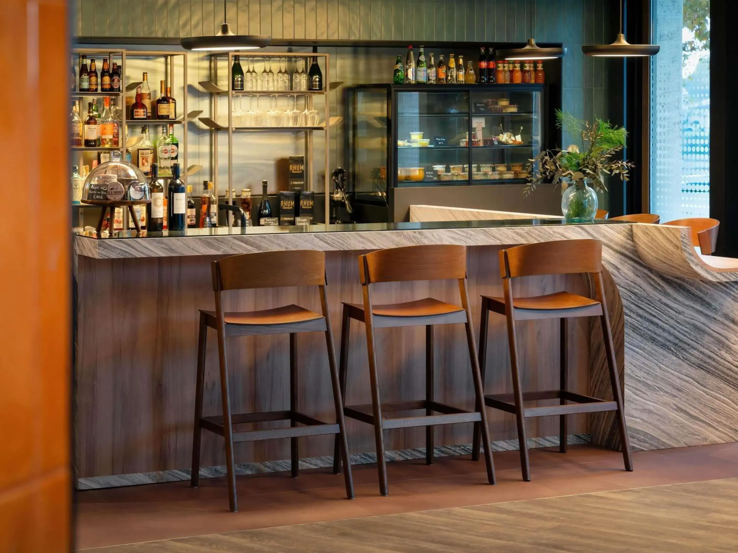 Lounge or bar in Mercure Libourne Saint Emilion Lounge or bar in Mercure Libourne Saint Emilion