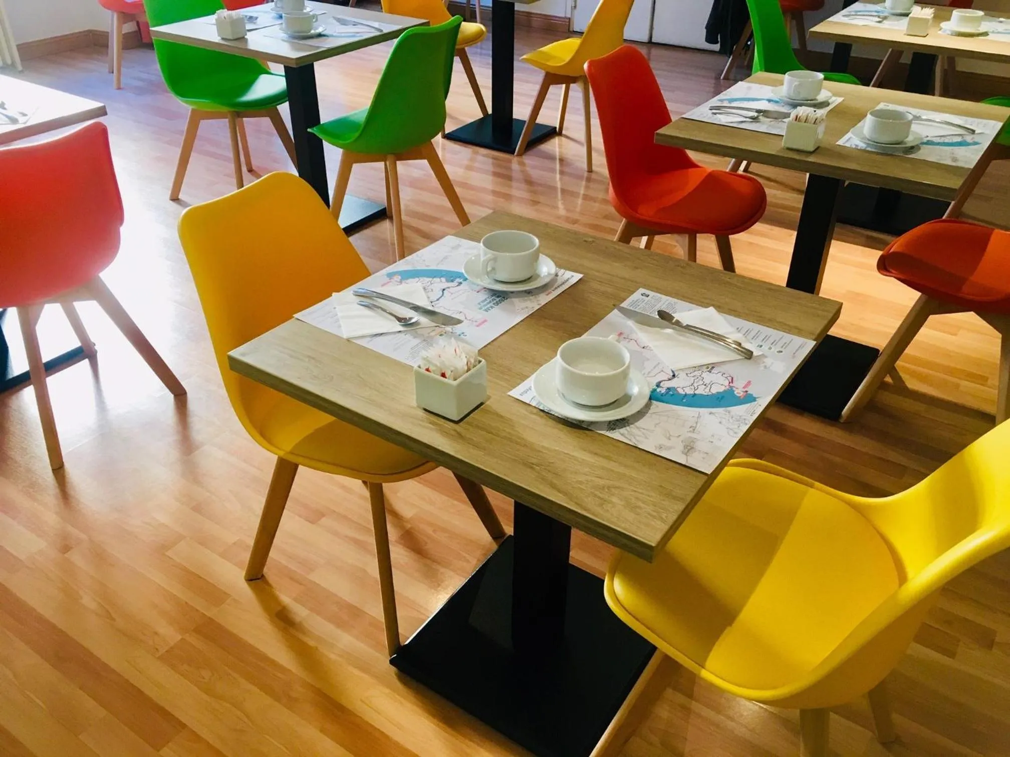 Restaurant/places to eat in Hotel Le Progres