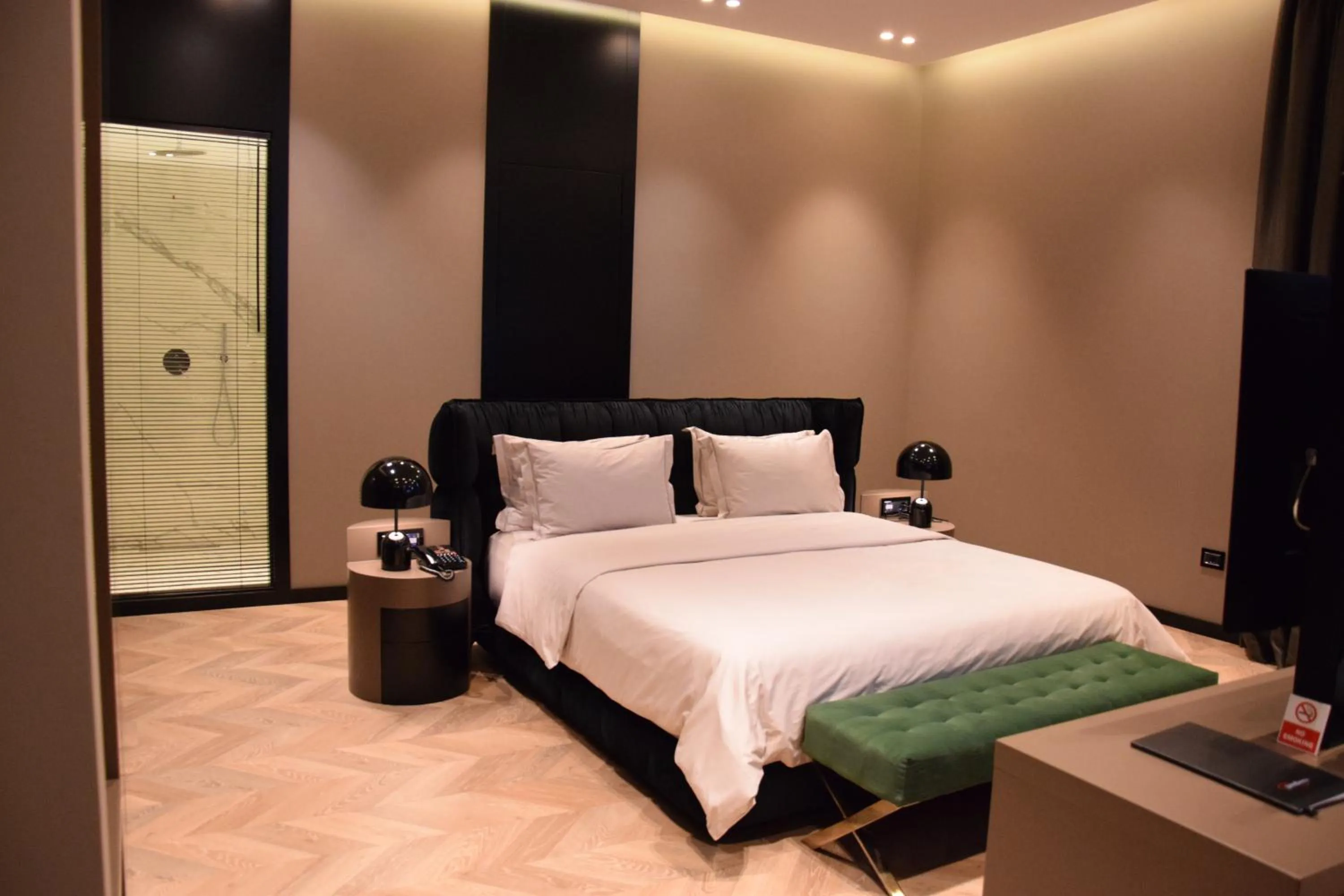 Photo of the whole room, Bed in Hotel Unik