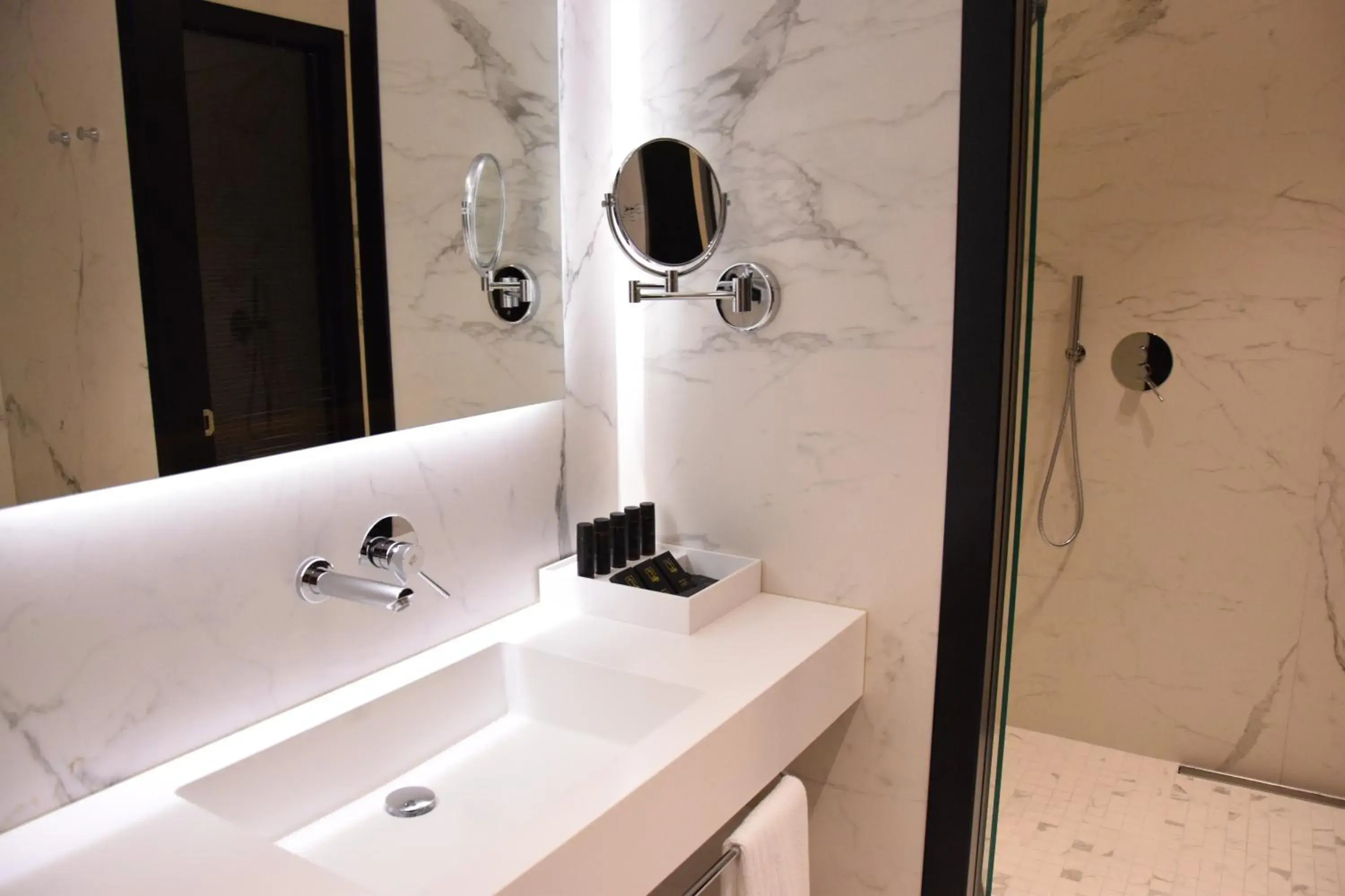 King Suite with Balcony in Hotel Unik King Suite with Balcony in Hotel Unik