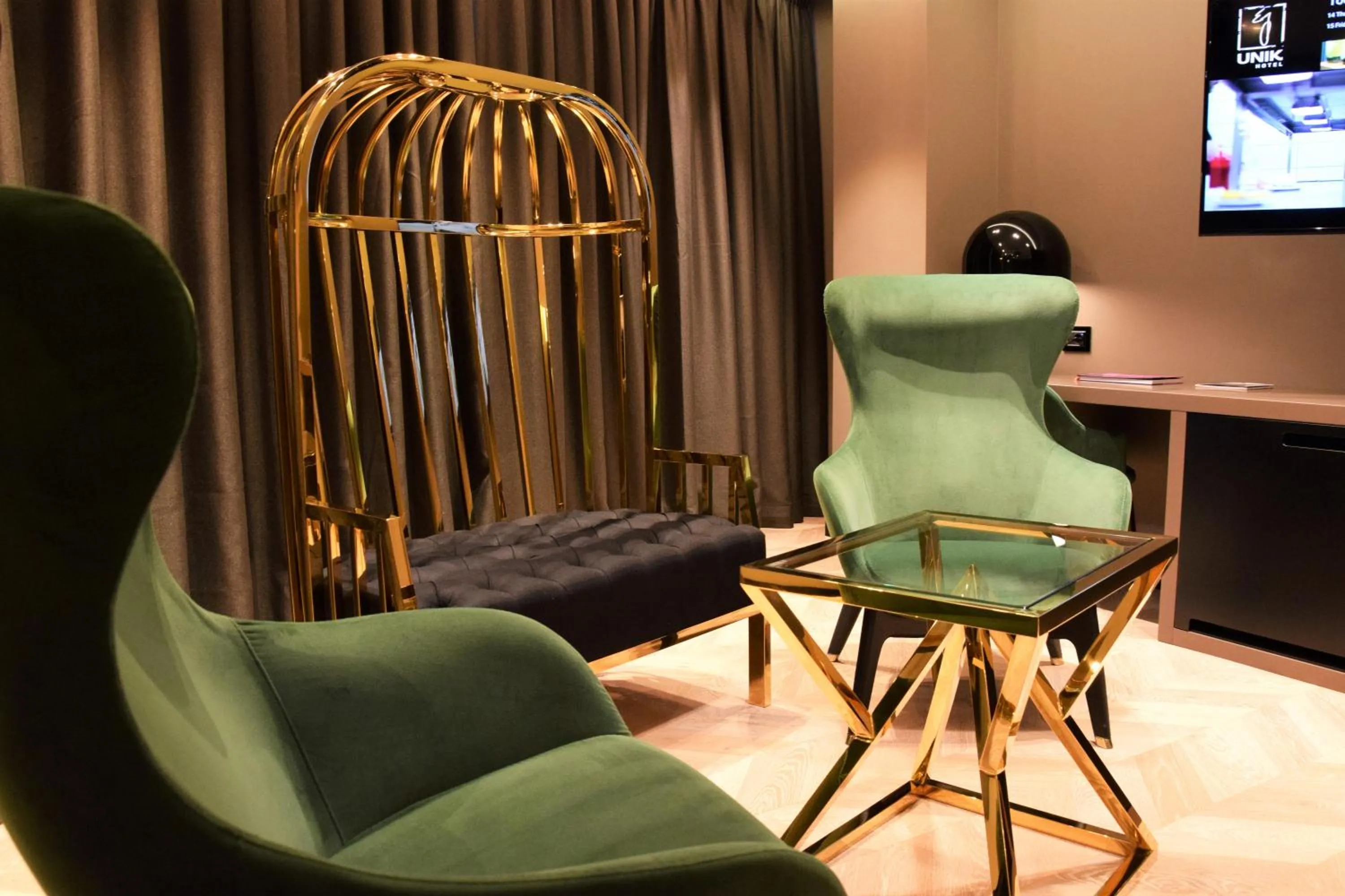 Seating area in Hotel Unik