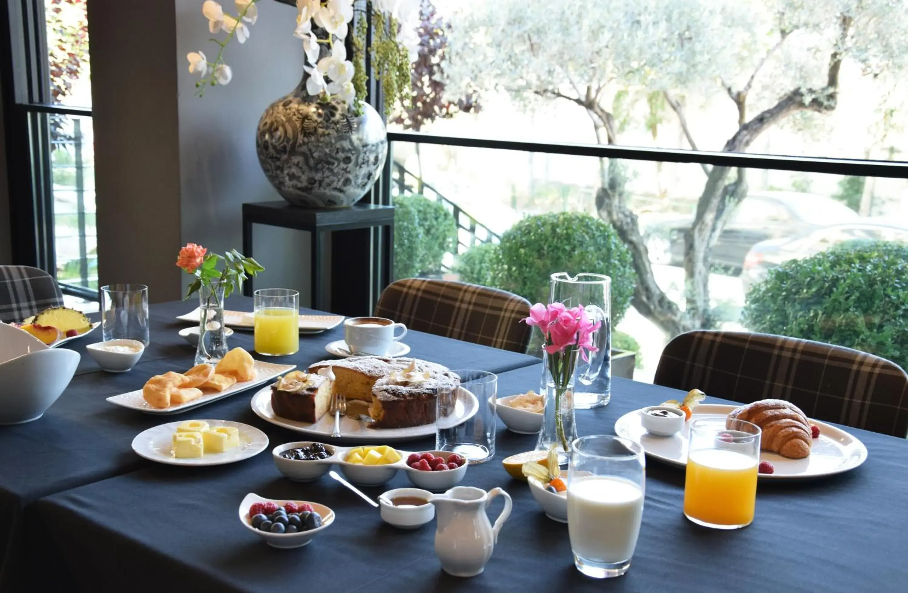 Restaurant/places to eat in Hotel Unik Restaurant/places to eat in Hotel Unik