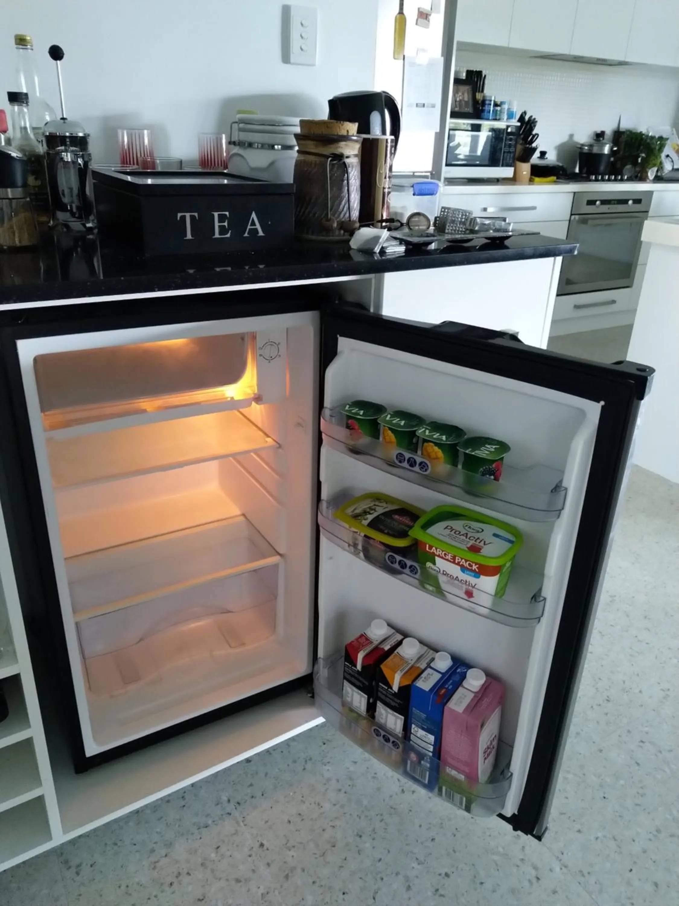 Coffee/tea facilities in C'est La Vie Bed & Breakfast