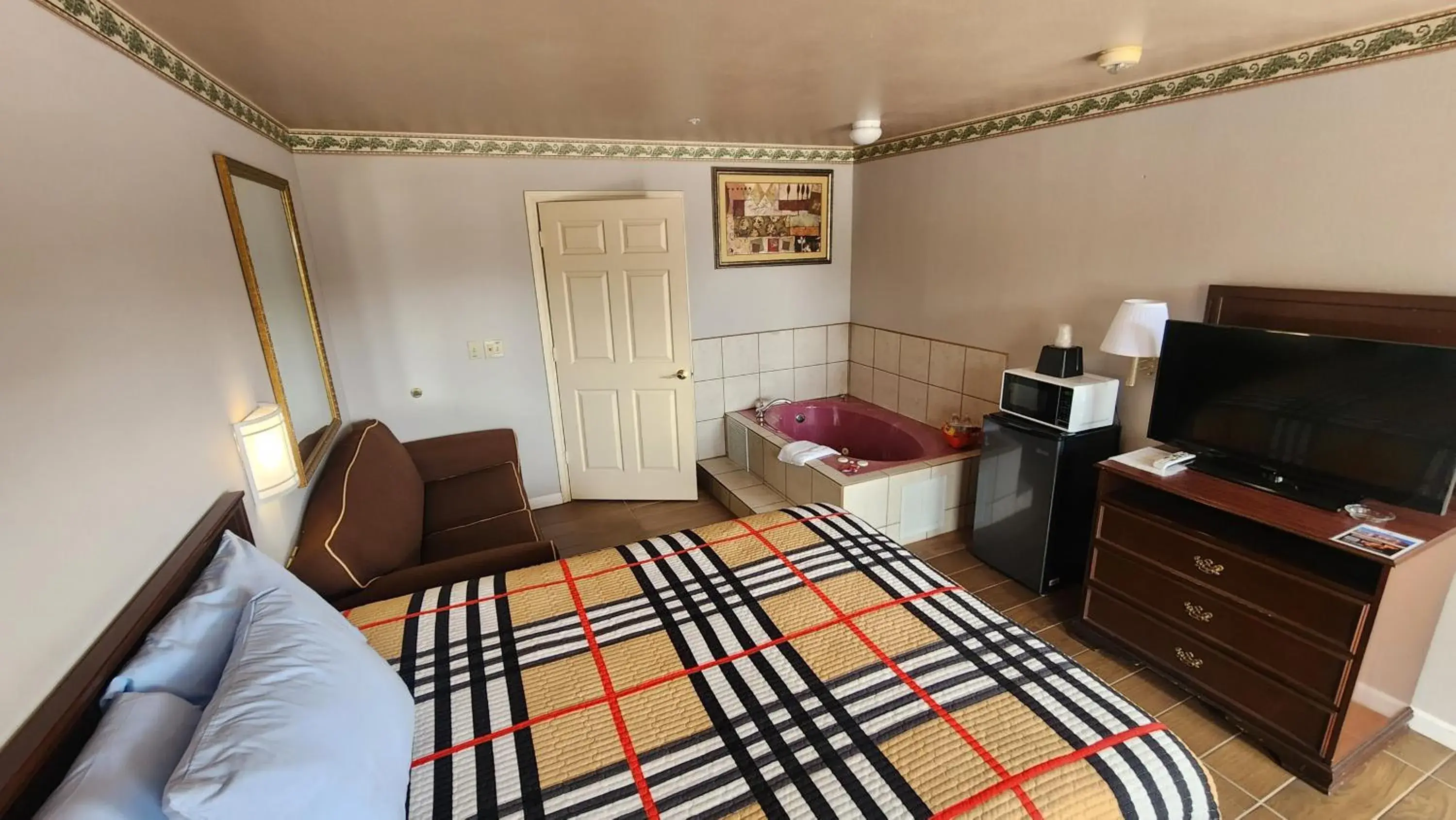 Bedroom, Bed in Benbrook Inn & Suites Bedroom, Bed in Benbrook Inn & Suites