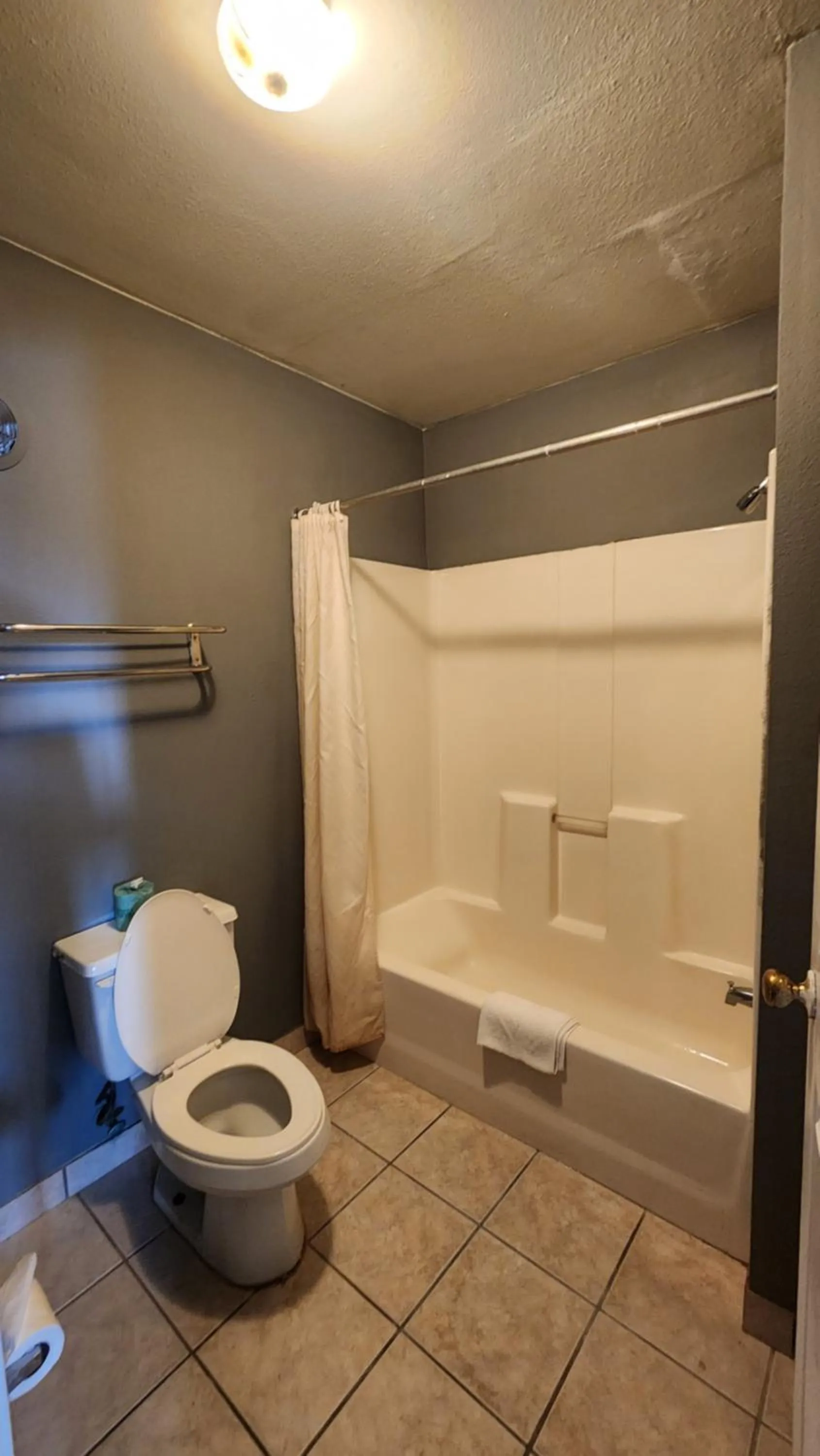 Bathroom in Benbrook Inn & Suites