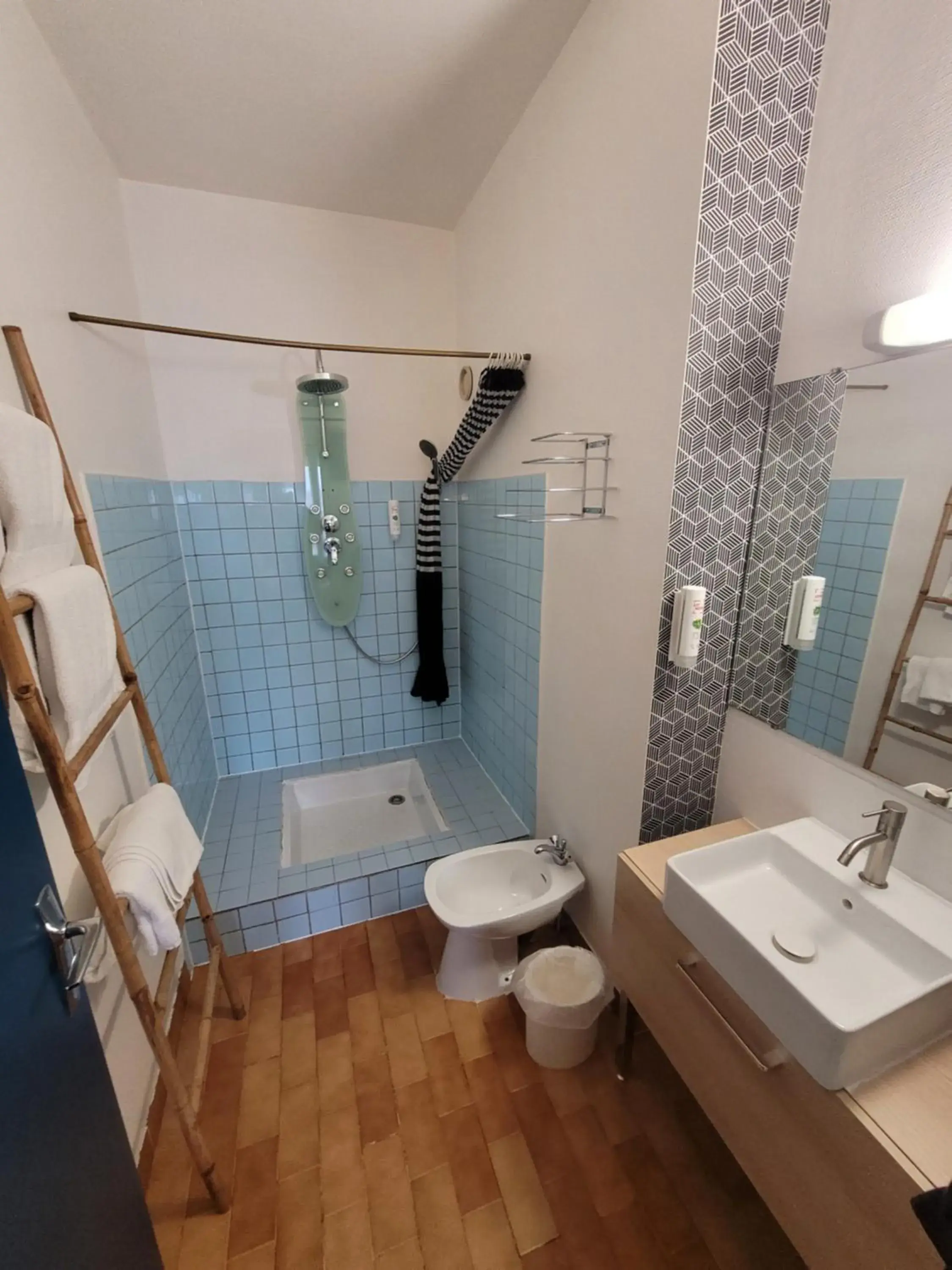 Twin Room in Atlantic Hôtel Twin Room in Atlantic Hôtel