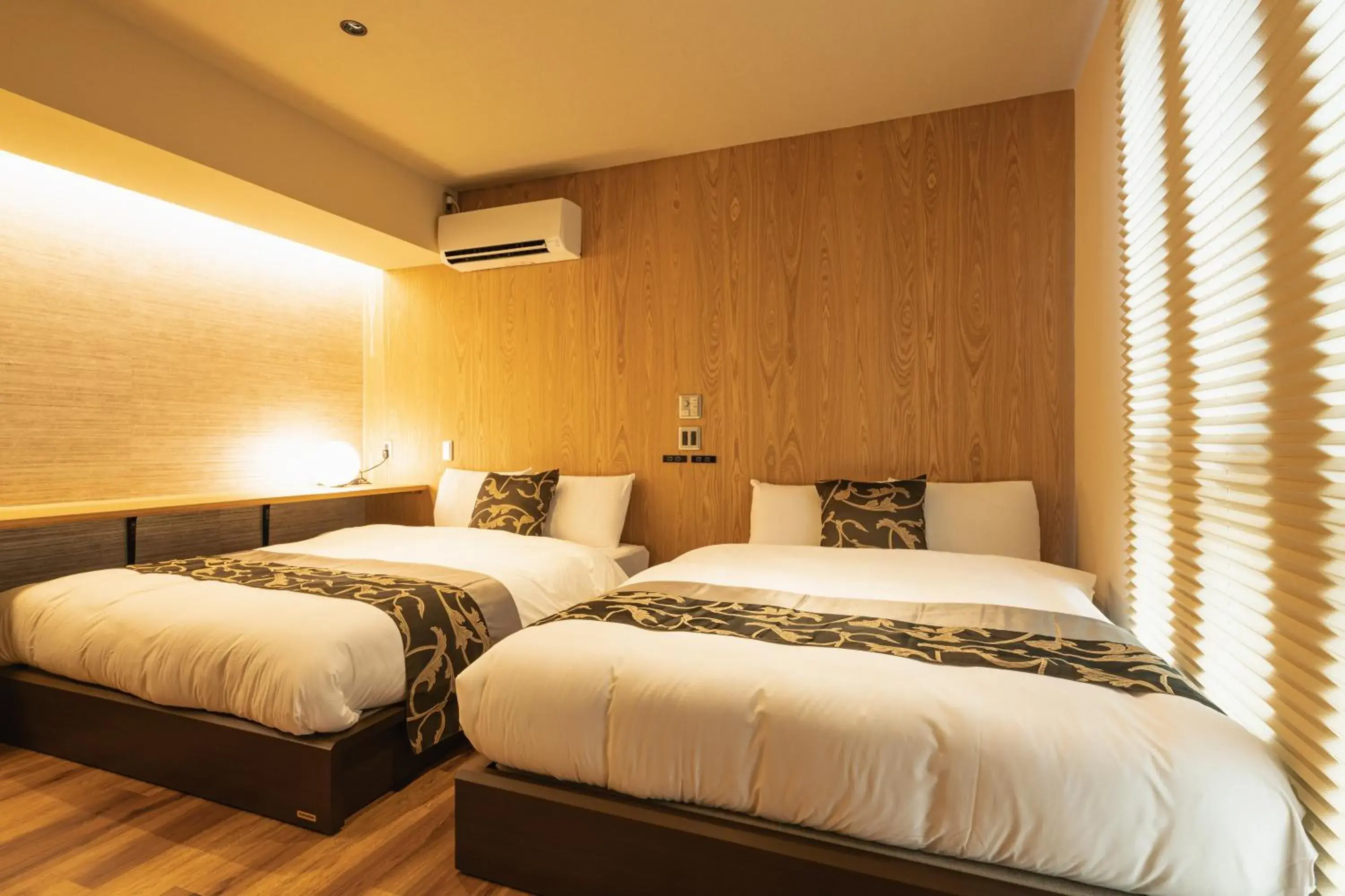 Bed in GRAND BASE Iolani Bed in GRAND BASE Iolani