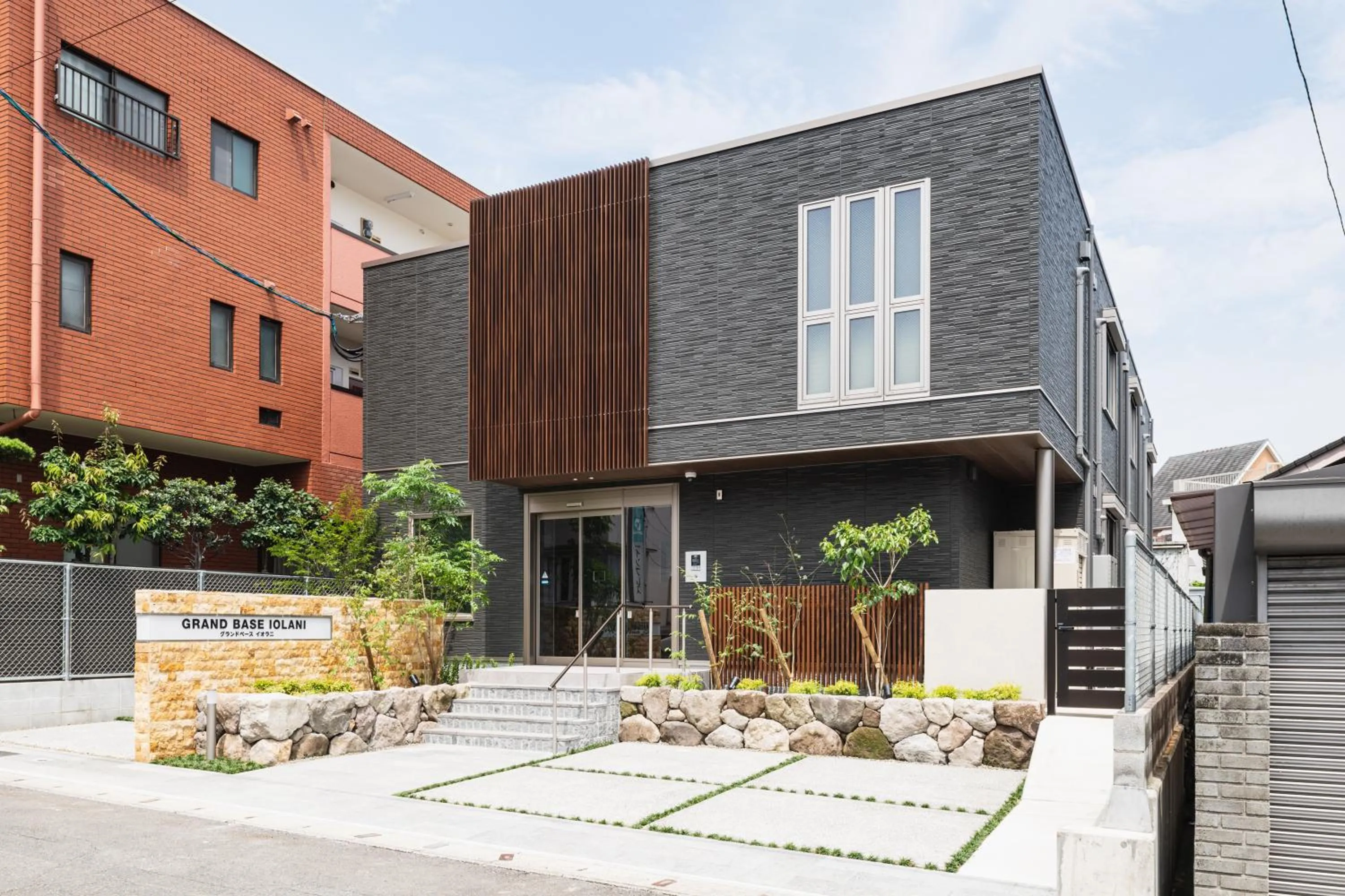 Property building in GRAND BASE Iolani