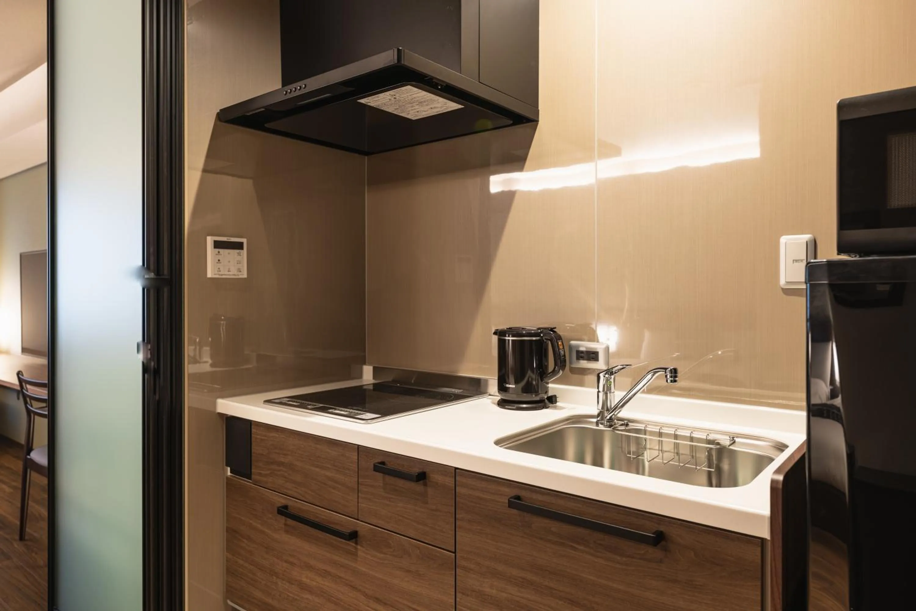 Kitchen or kitchenette in GRAND BASE Iolani