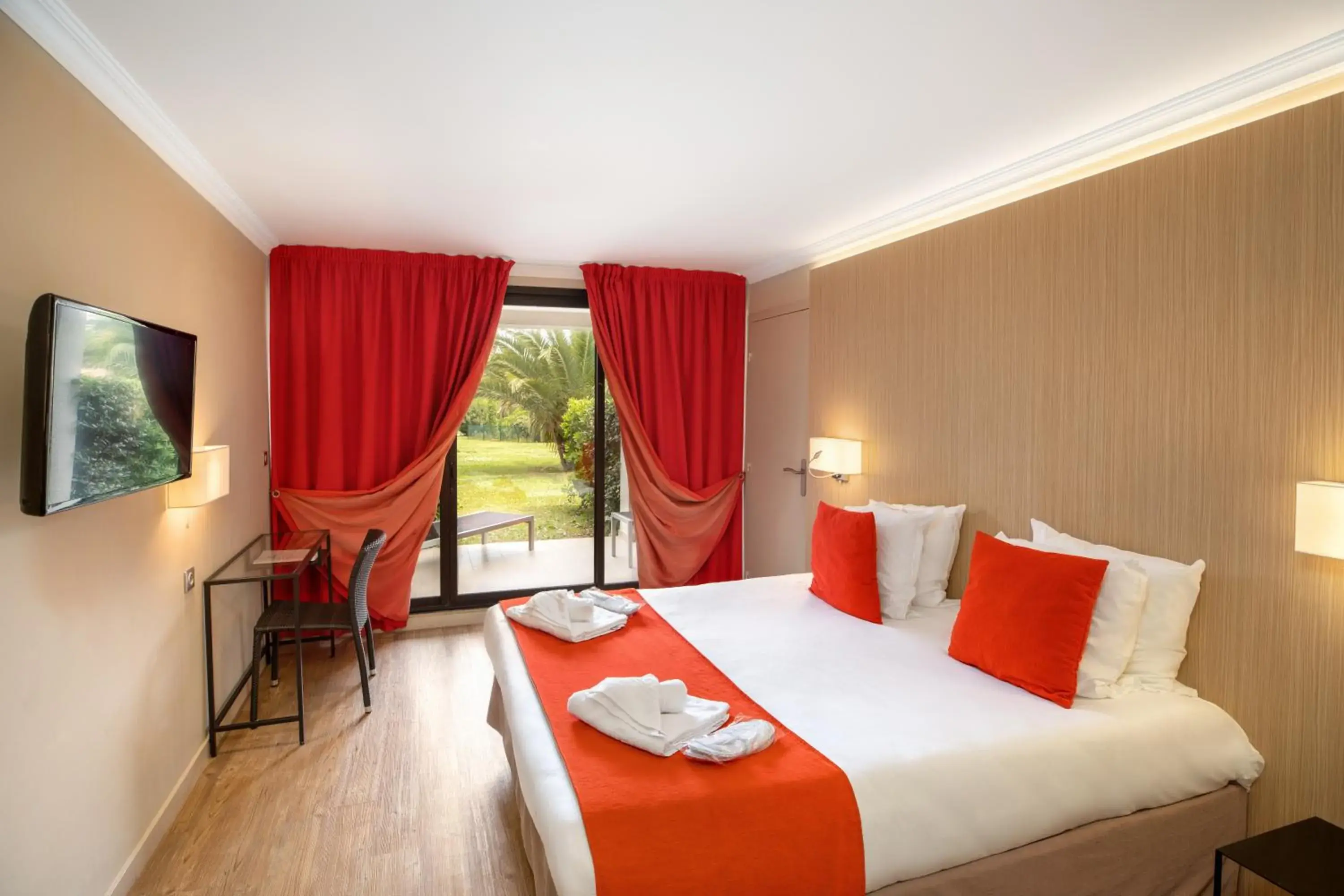 Superior Double Room in SOWELL HÔTELS du Golfe de Saint-Tropez Superior Double Room in SOWELL HÔTELS du Golfe de Saint-Tropez