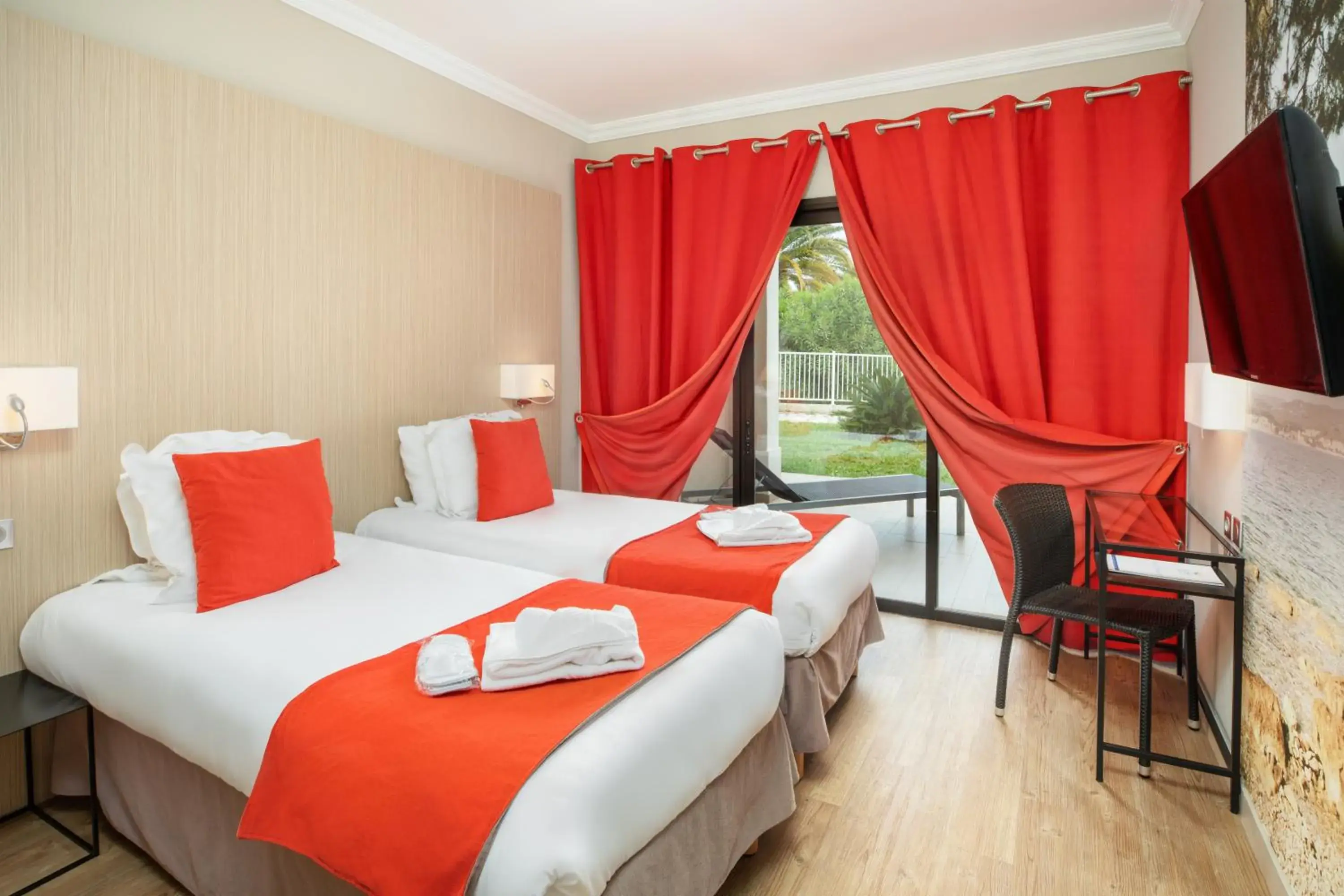 Superior Twin Room in SOWELL HÔTELS du Golfe de Saint-Tropez Superior Twin Room in SOWELL HÔTELS du Golfe de Saint-Tropez