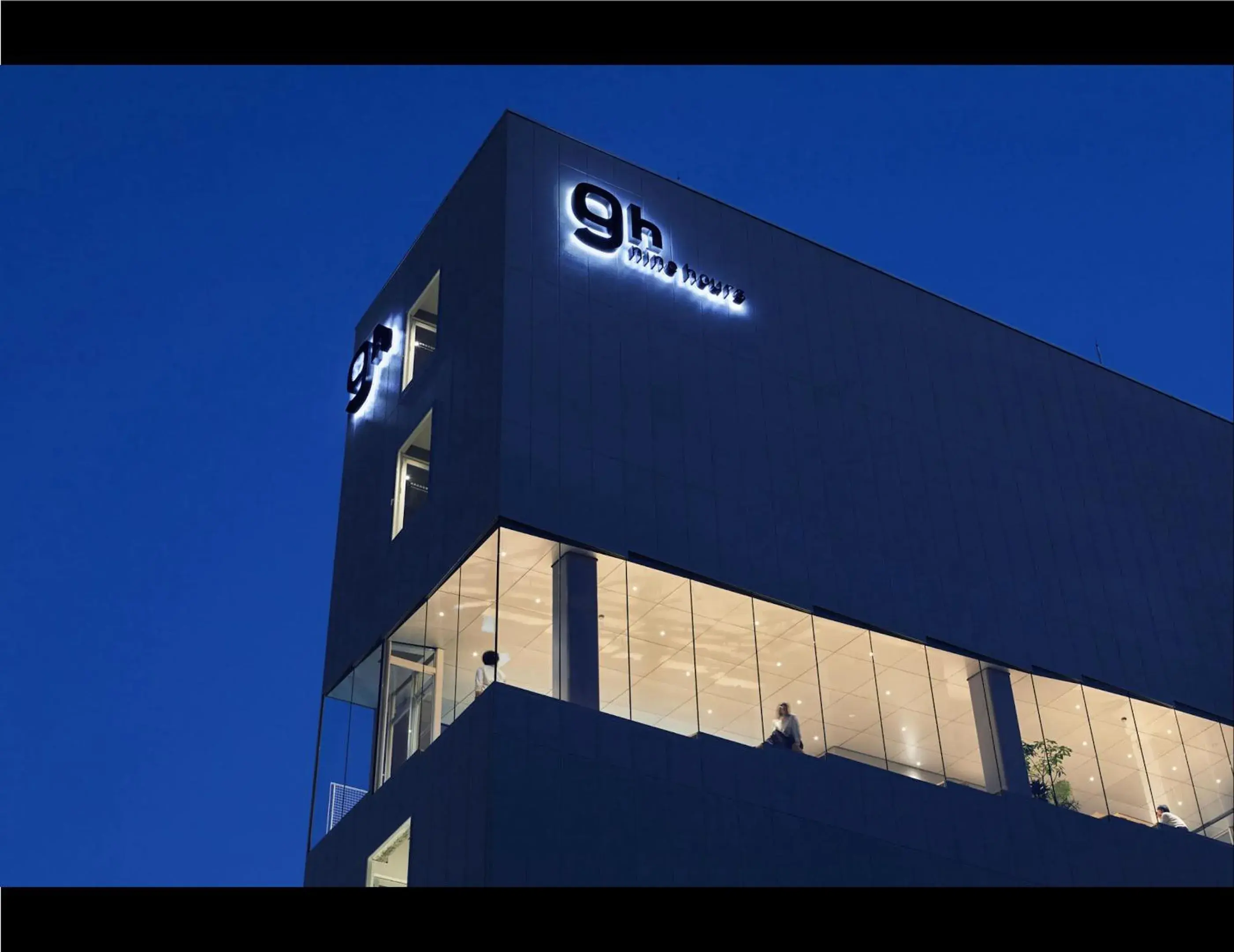 Facade/entrance in 9h nine hours Suidobashi Facade/entrance in 9h nine hours Suidobashi